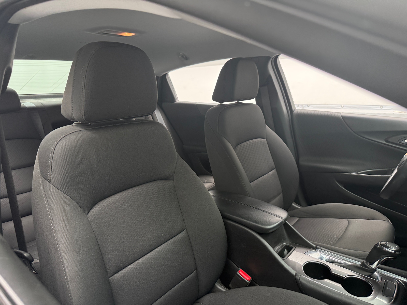 Thumbnail: 2018 Chevrolet Malibu - 2
