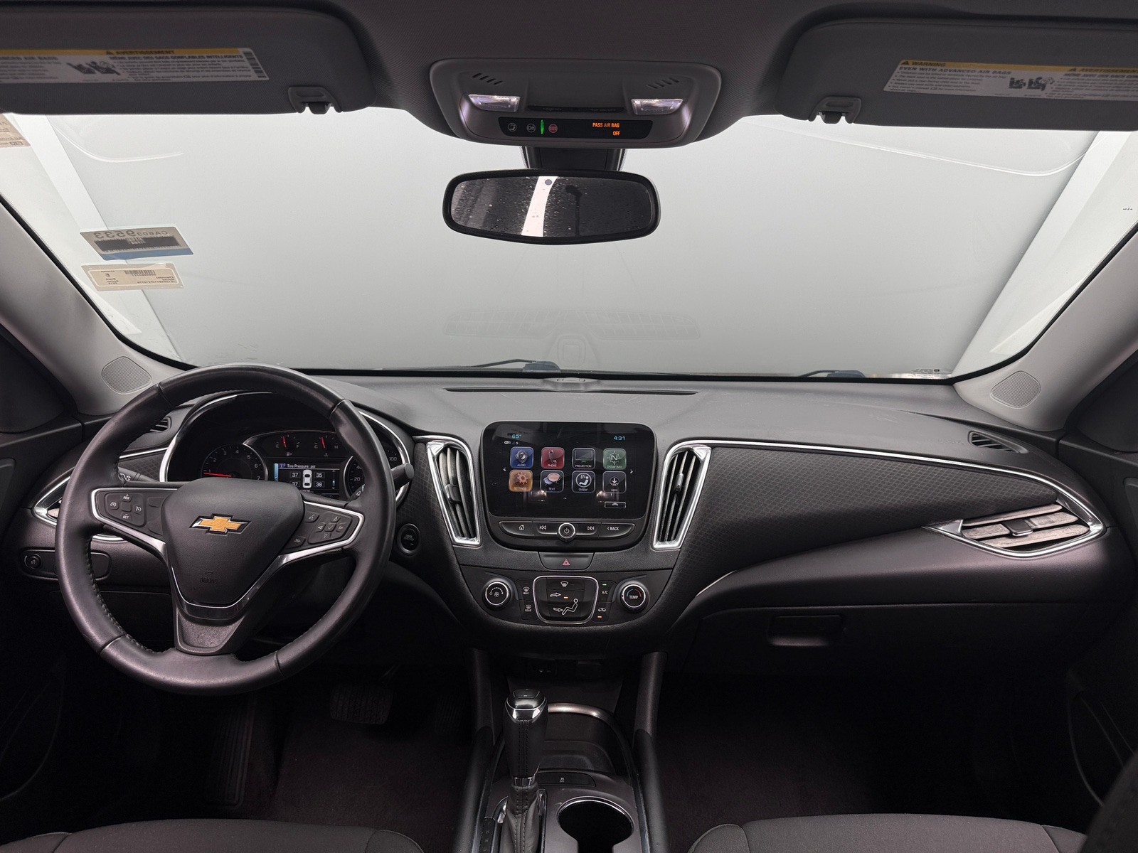 Thumbnail: 2018 Chevrolet Malibu - 3
