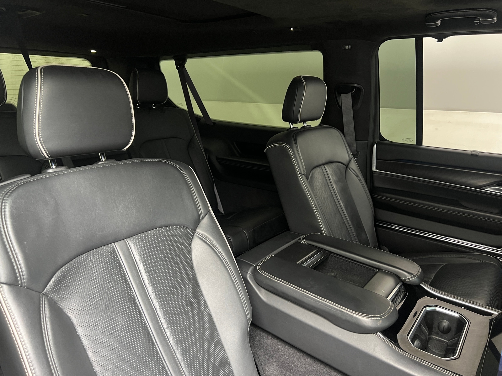 Thumbnail: 2024 Jeep Grand Wagoneer L - 5