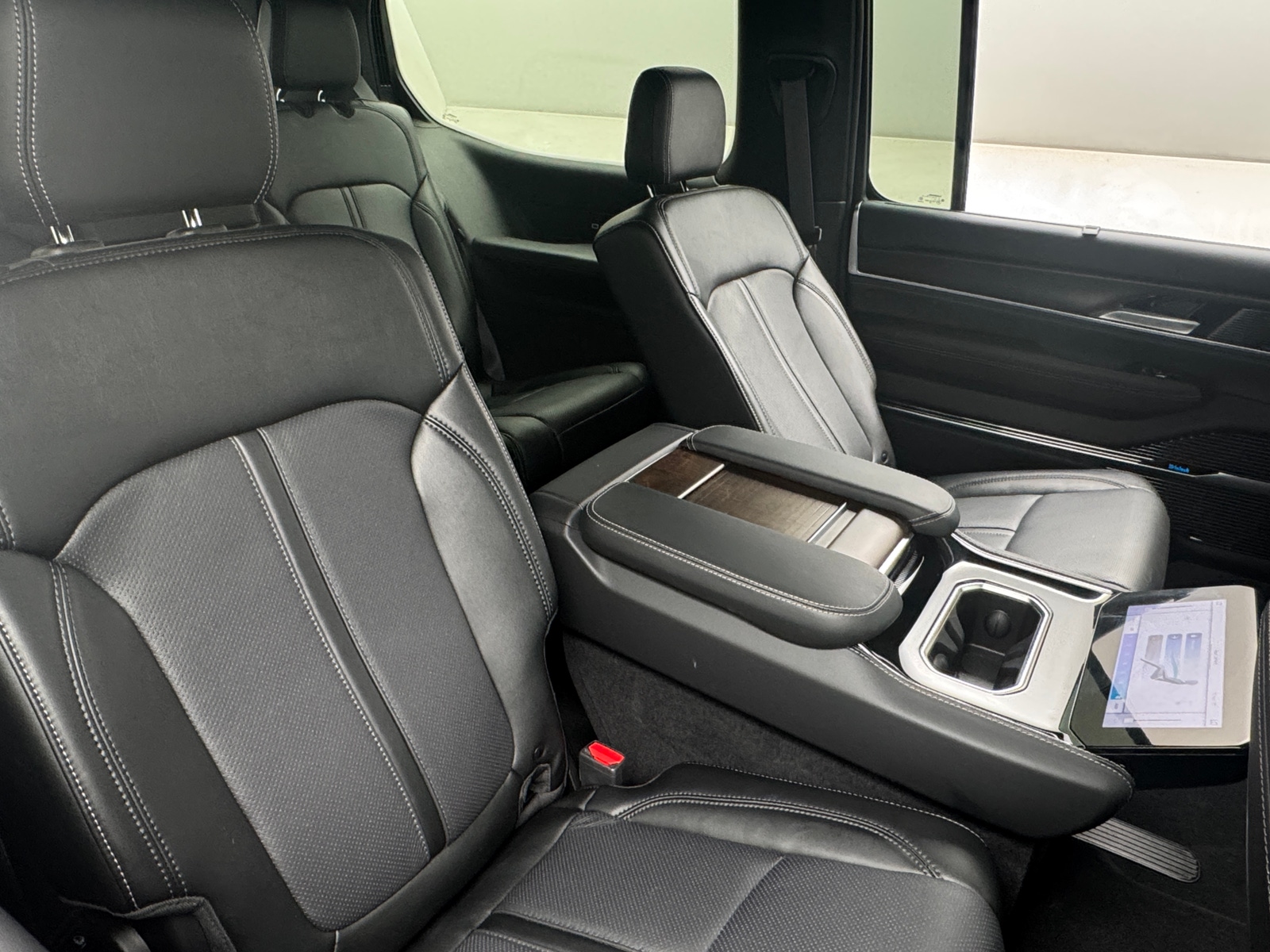 Thumbnail: 2025 Jeep Grand Wagoneer - 5