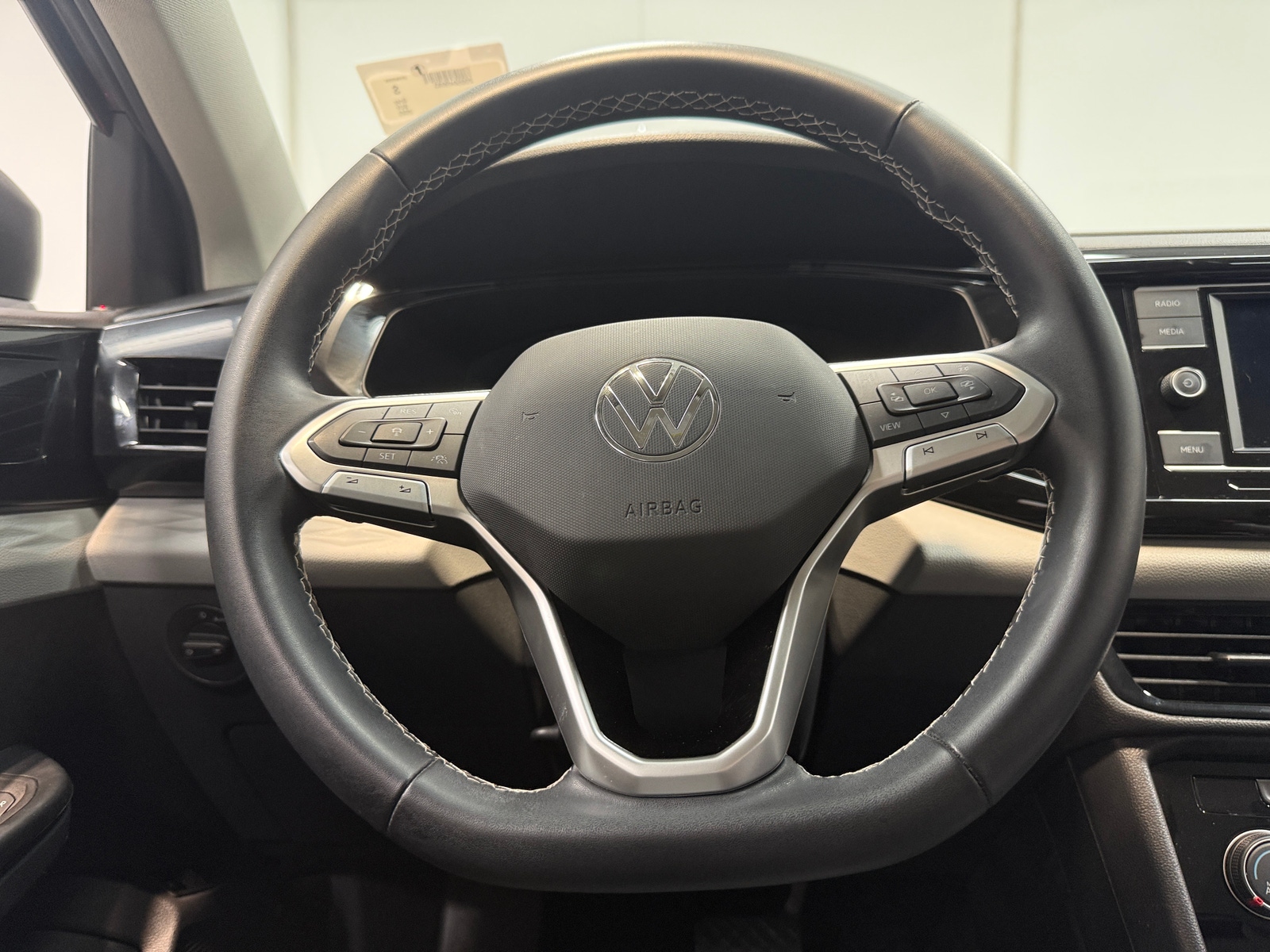 Thumbnail: 2023 Volkswagen Taos - 5