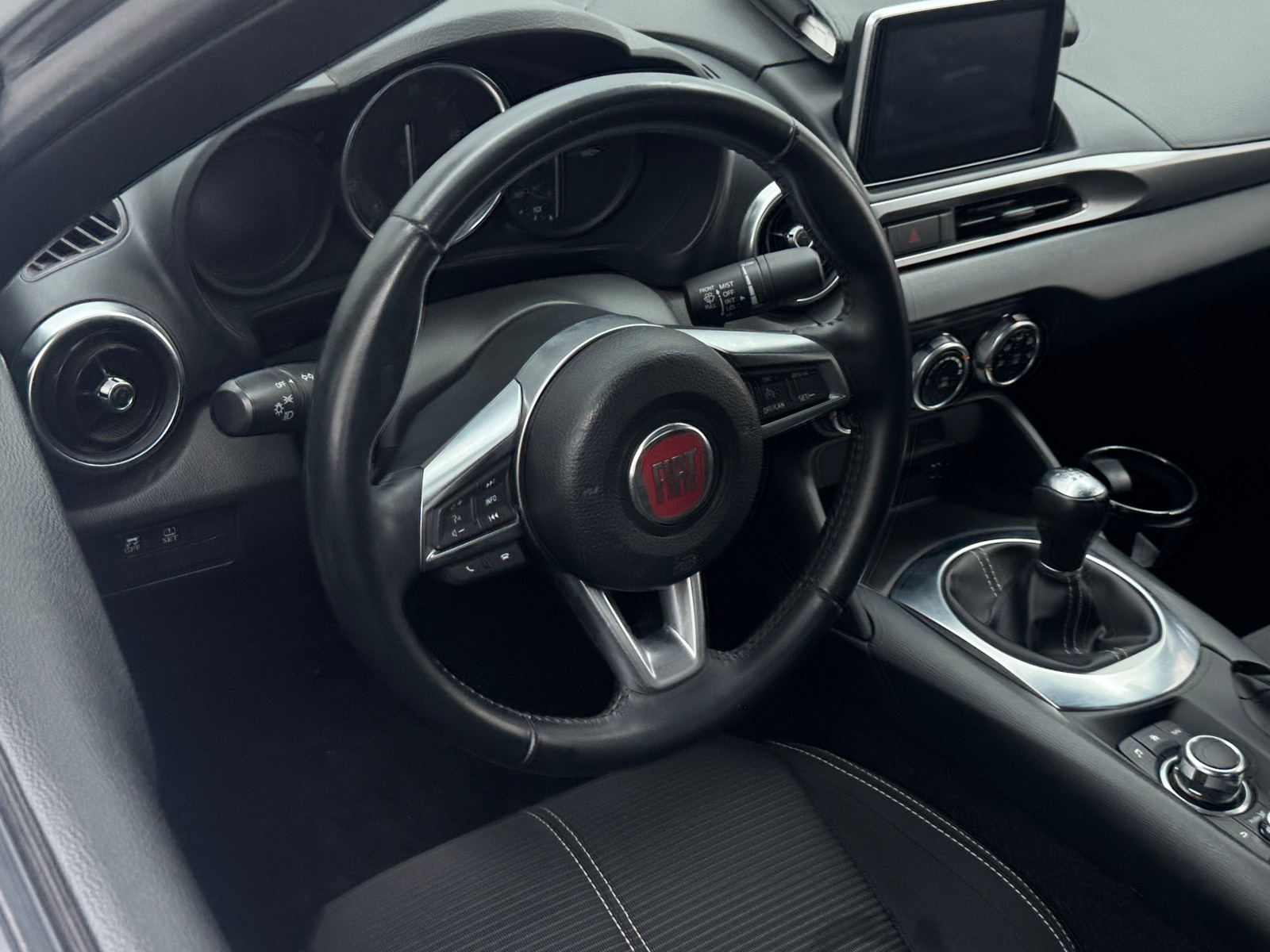 Thumbnail: 2019 Fiat 124 Spider - 4
