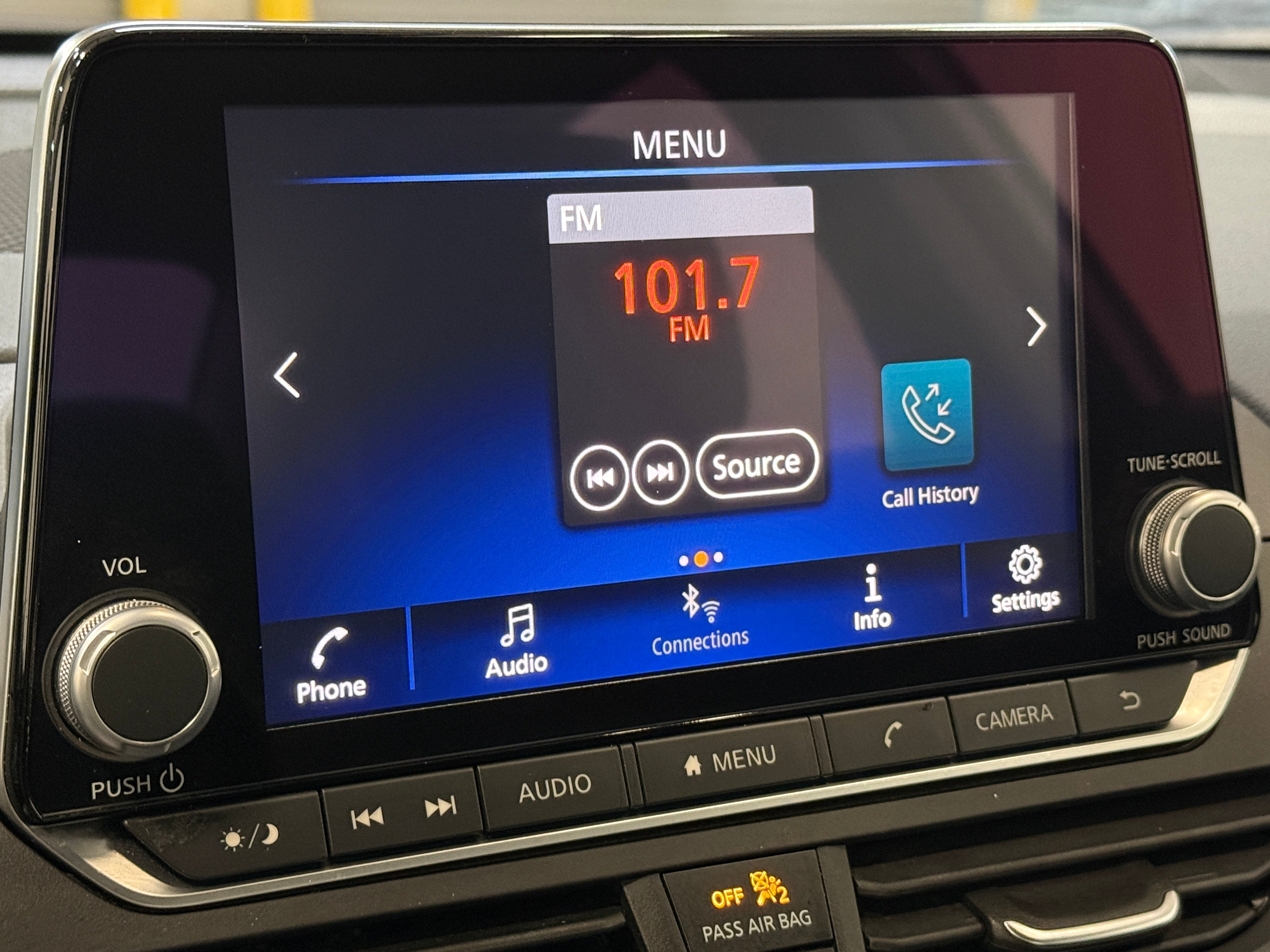 2025 Nissan Altima SV - Photo 12
