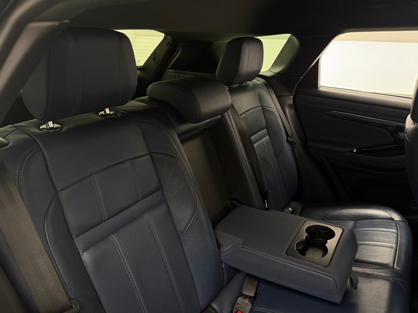Thumbnail: 2020 Land Rover Range Rover Evoque - 5