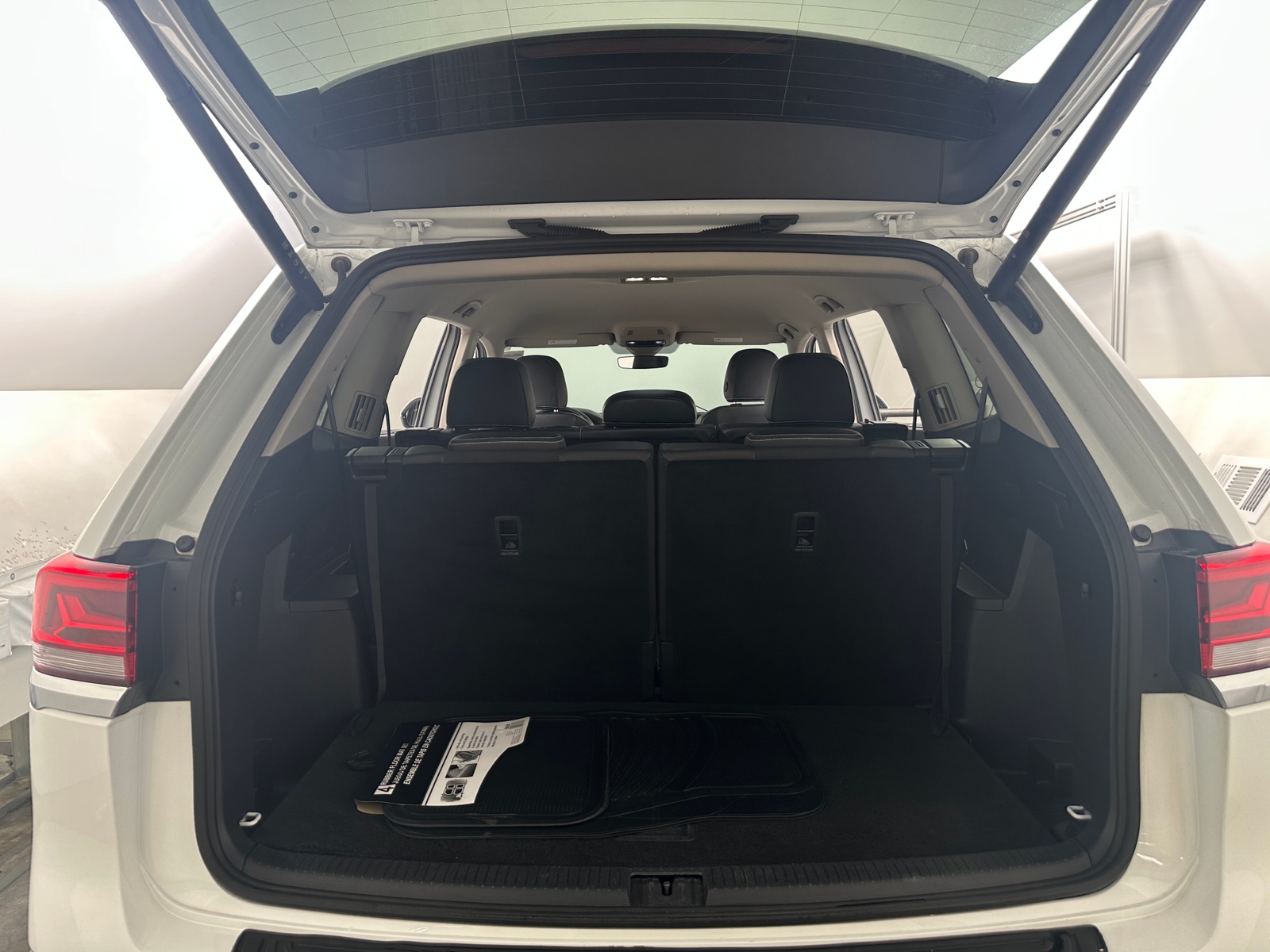 Thumbnail: 2025 Volkswagen Atlas - 6