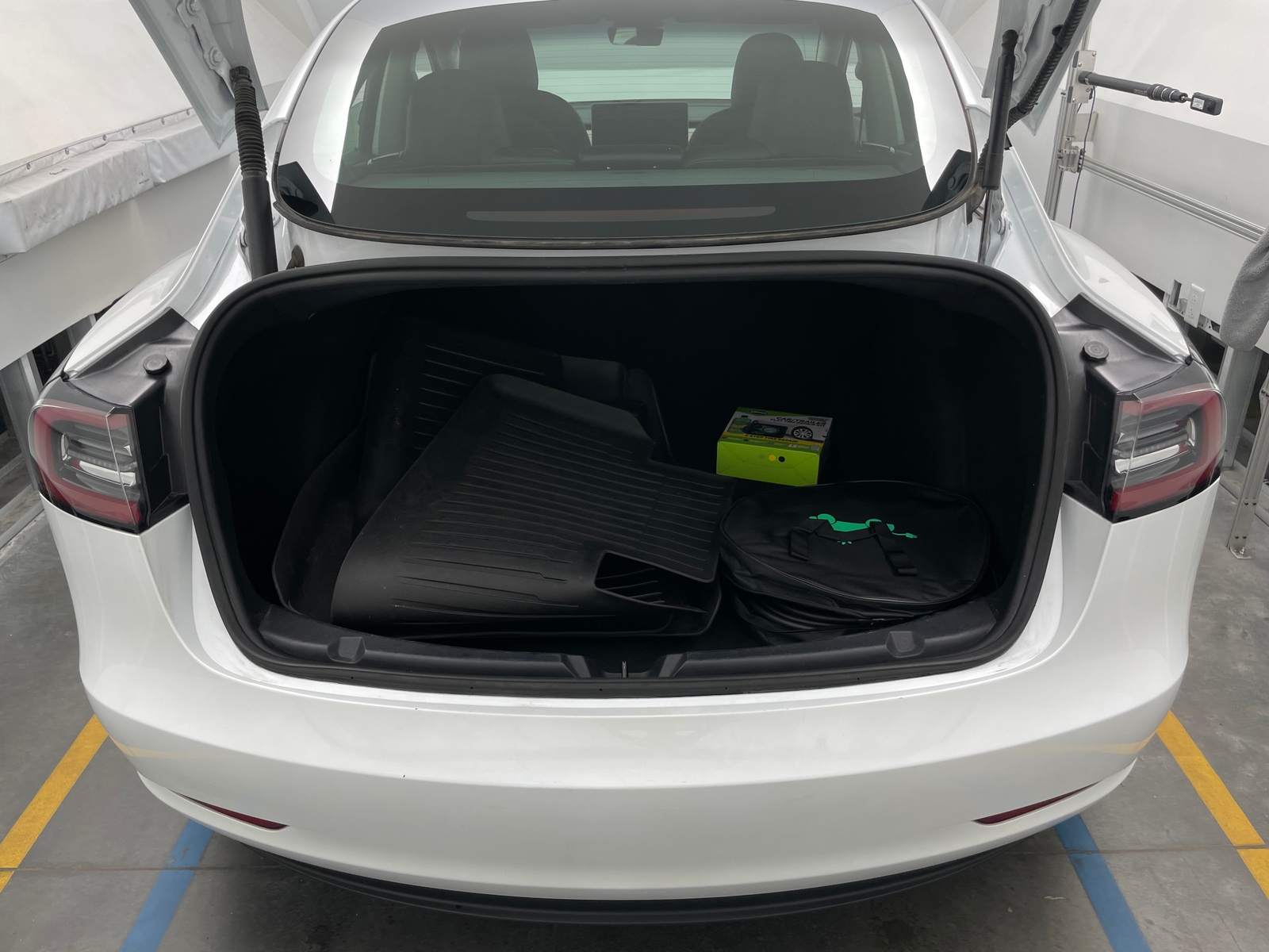 Thumbnail: 2023 Tesla Model 3 - 6