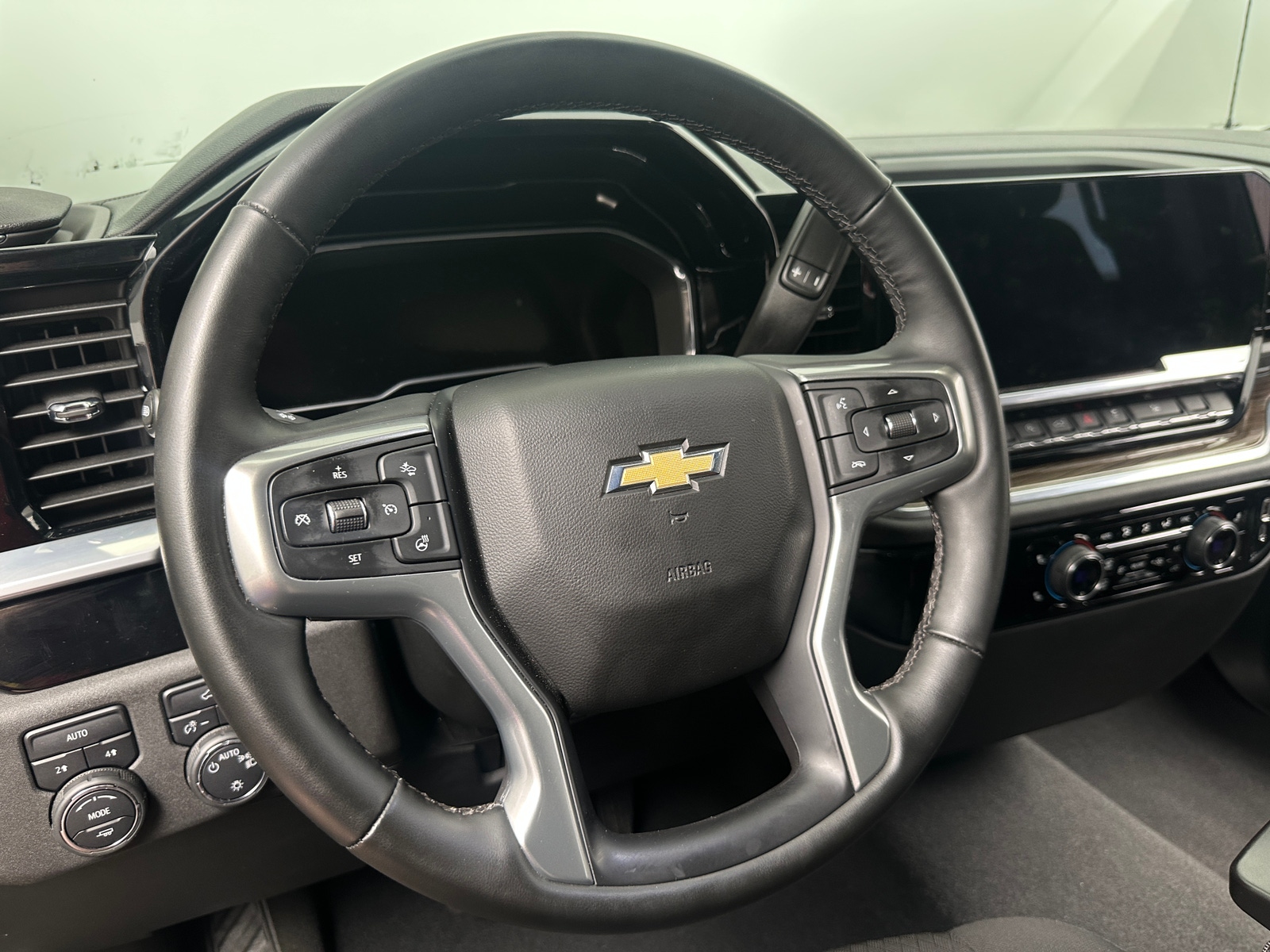 Thumbnail: 2023 Chevrolet Silverado 1500 - 5