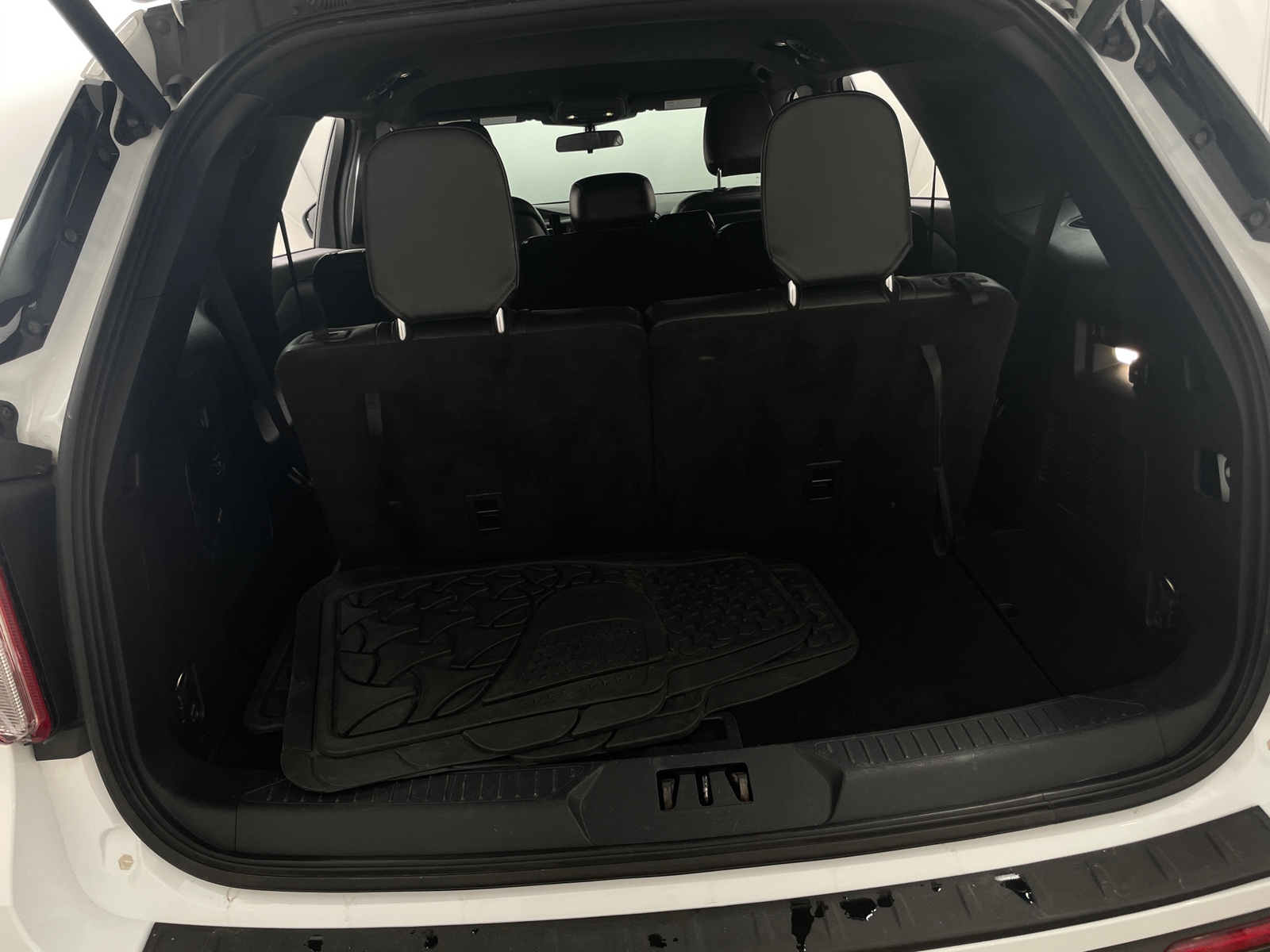 Thumbnail: 2020 Ford Explorer - 6