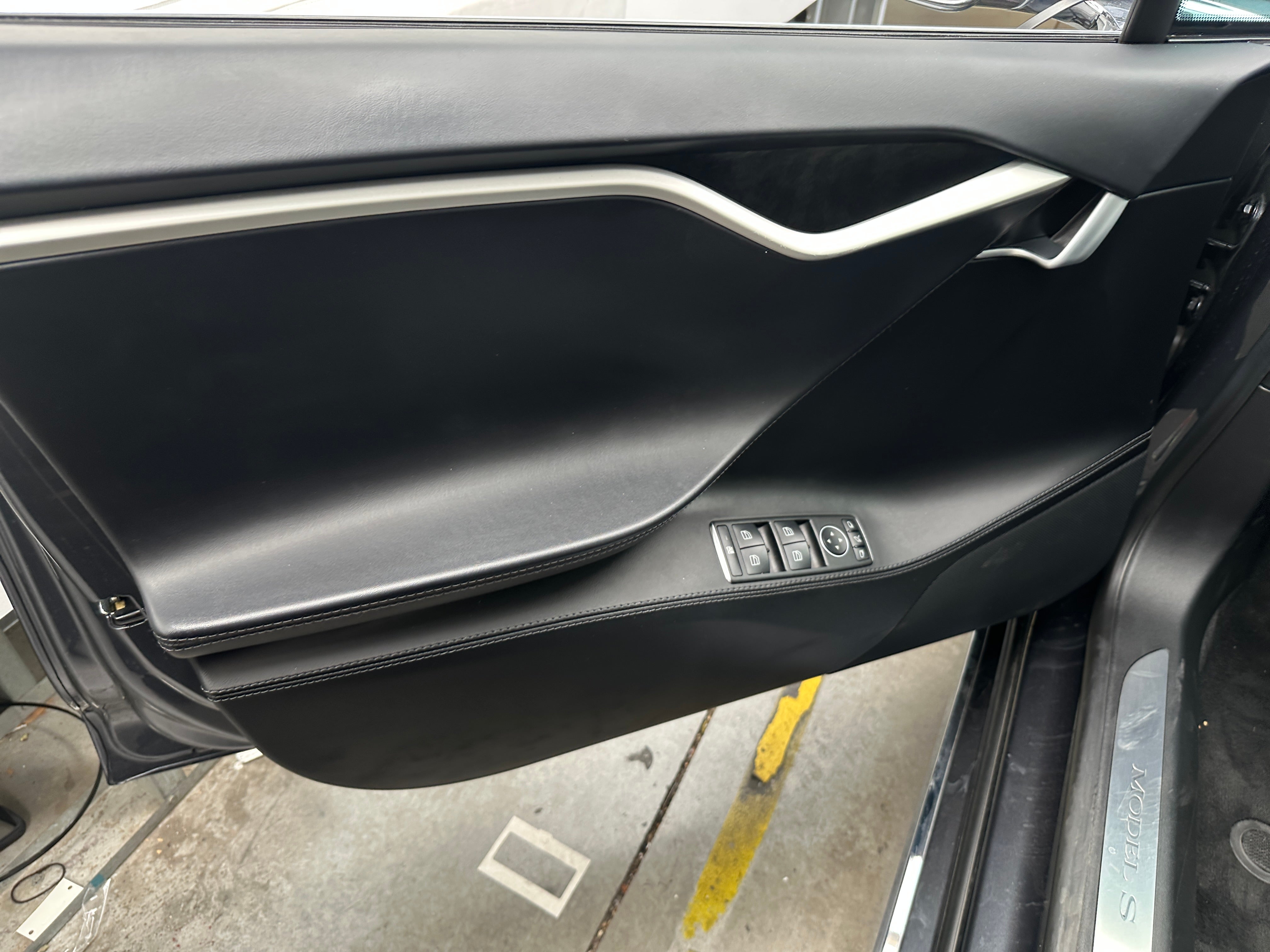Used 2017 Tesla Model S 75D with VIN 5YJSA1E2XHF232186 for sale in Oak Creek, WI