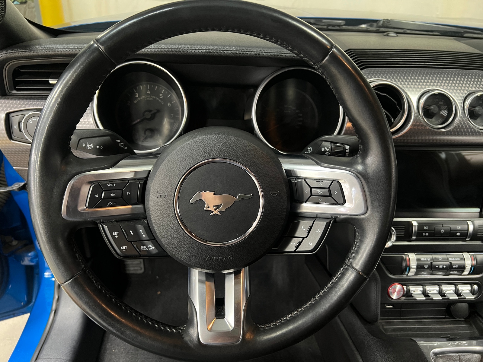Thumbnail: 2019 Ford Mustang - 4