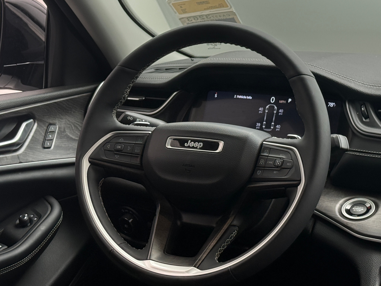 Thumbnail: 2023 Jeep Grand Cherokee L - 4