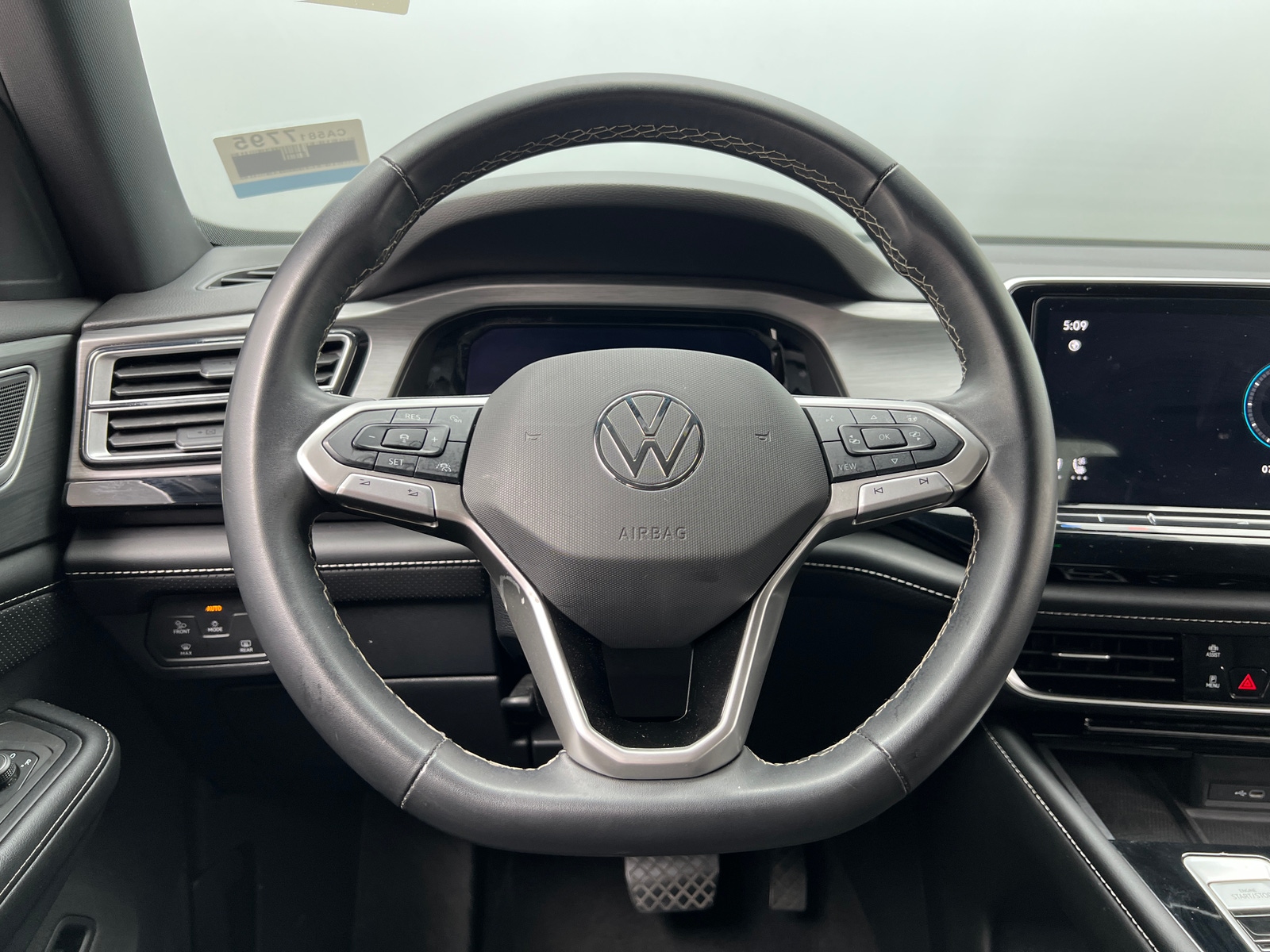 Thumbnail: 2024 Volkswagen Atlas - 4