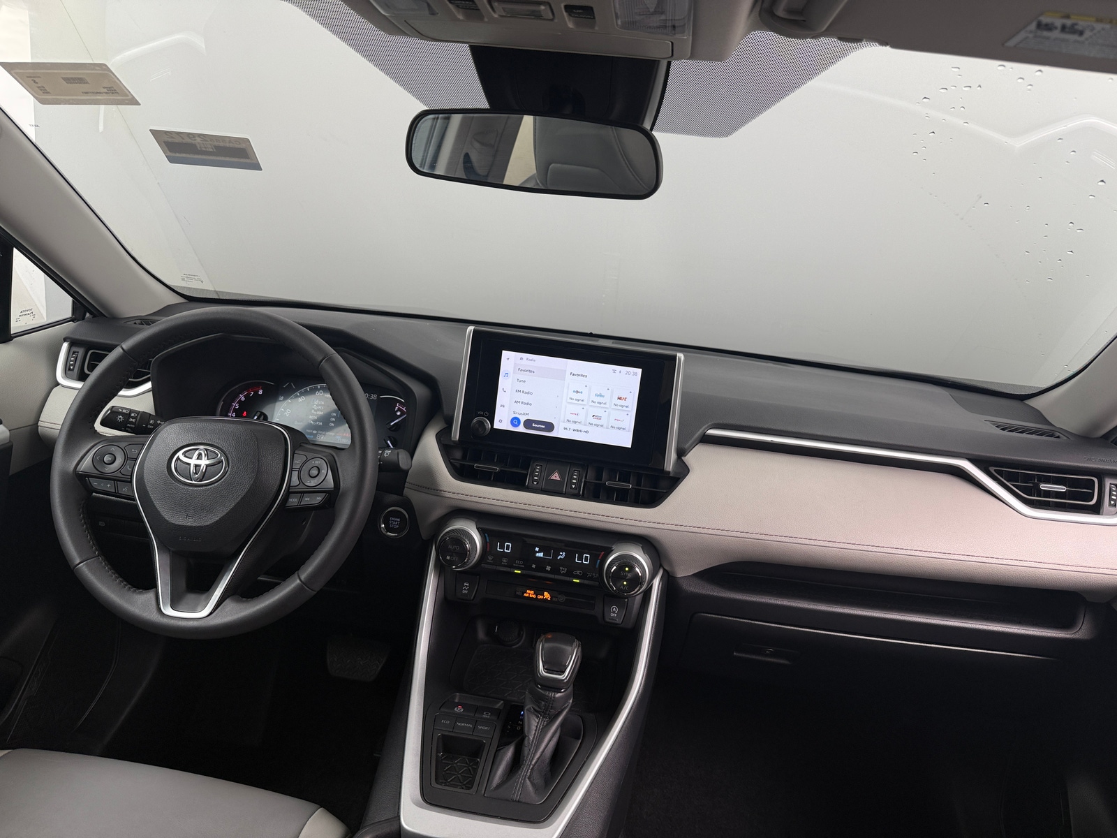Thumbnail: 2024 Toyota RAV4 - 2
