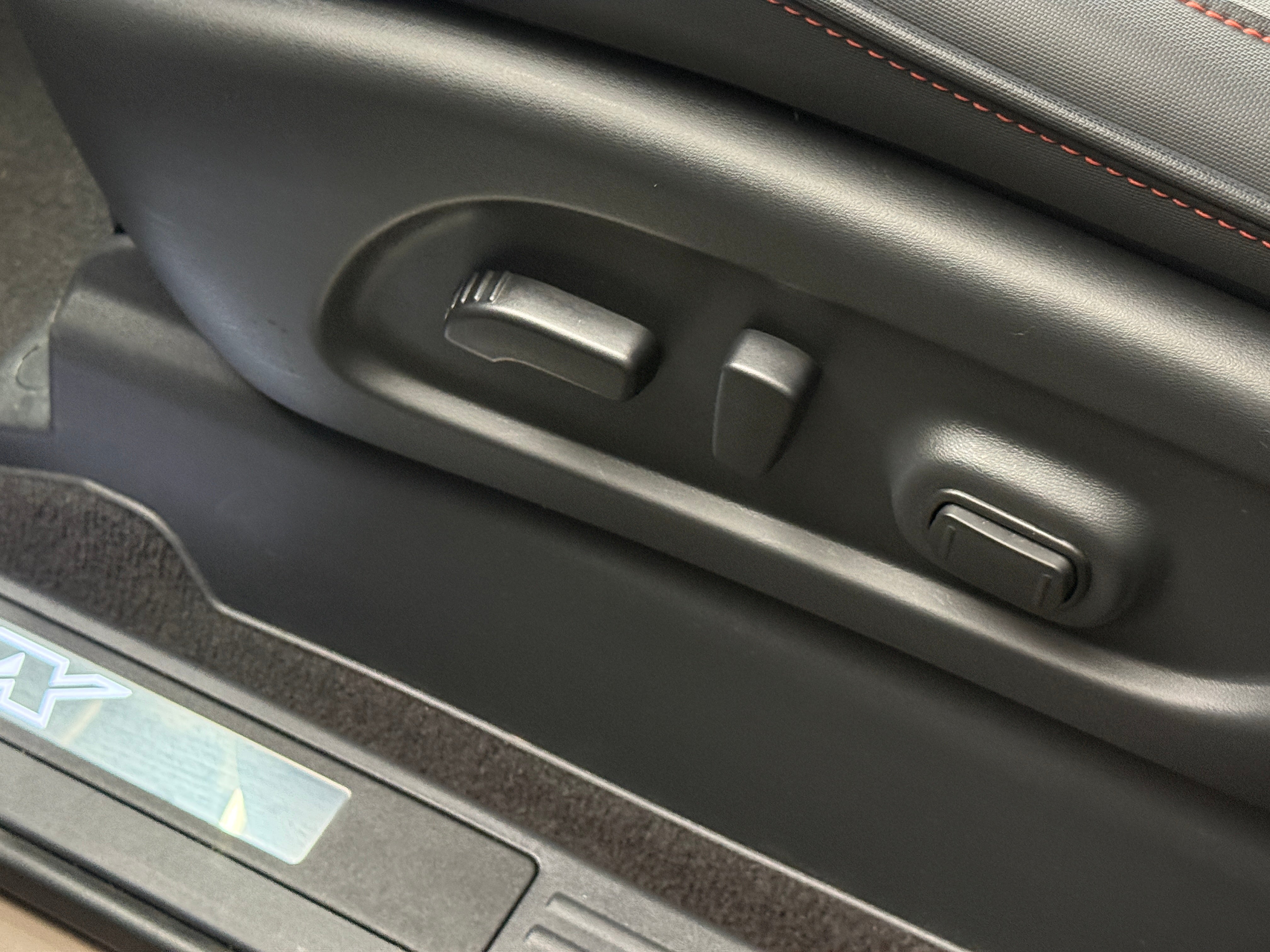 2024 Nissan Titan PRO-4X - Photo 3