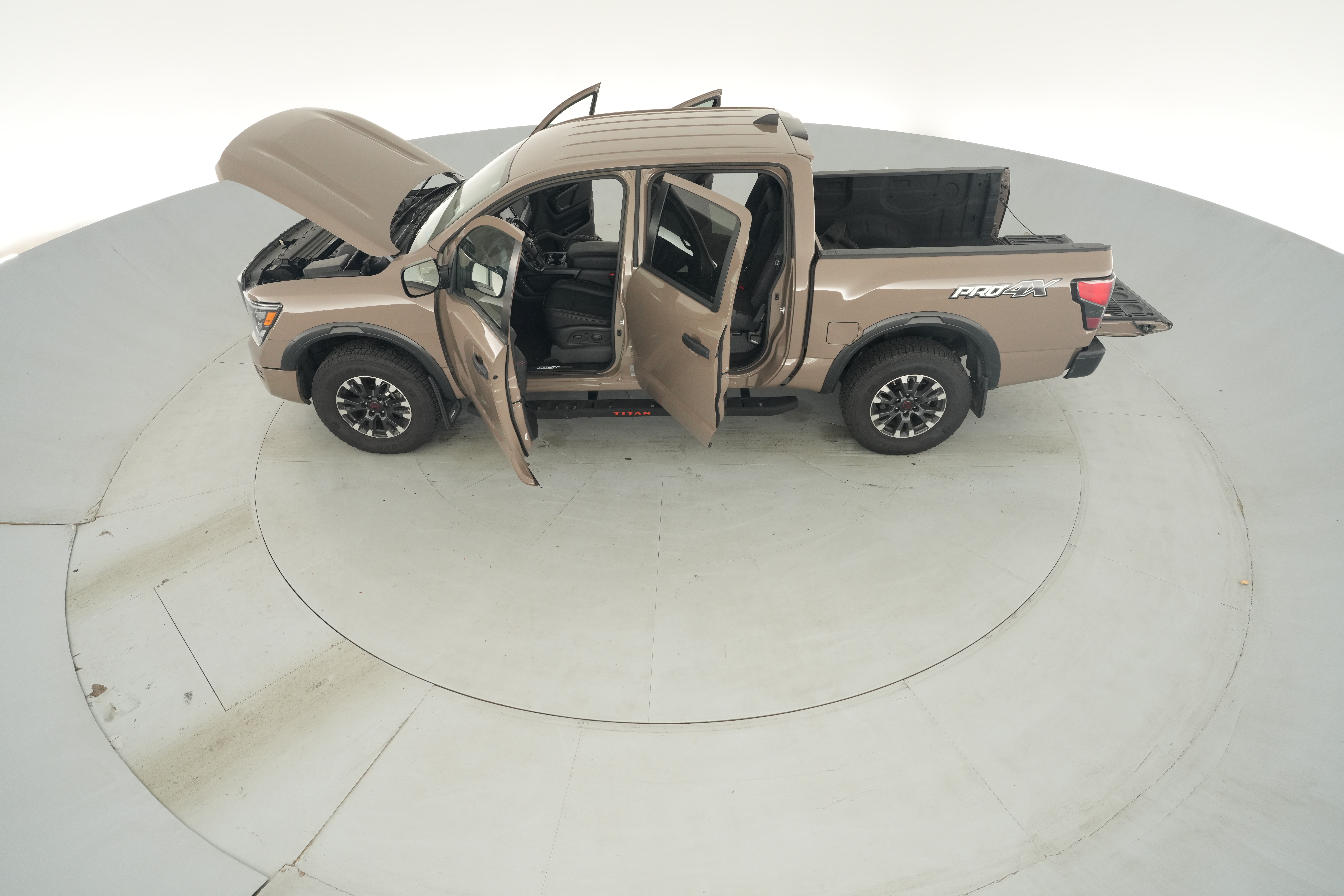 2024 Nissan Titan PRO-4X - Photo 39