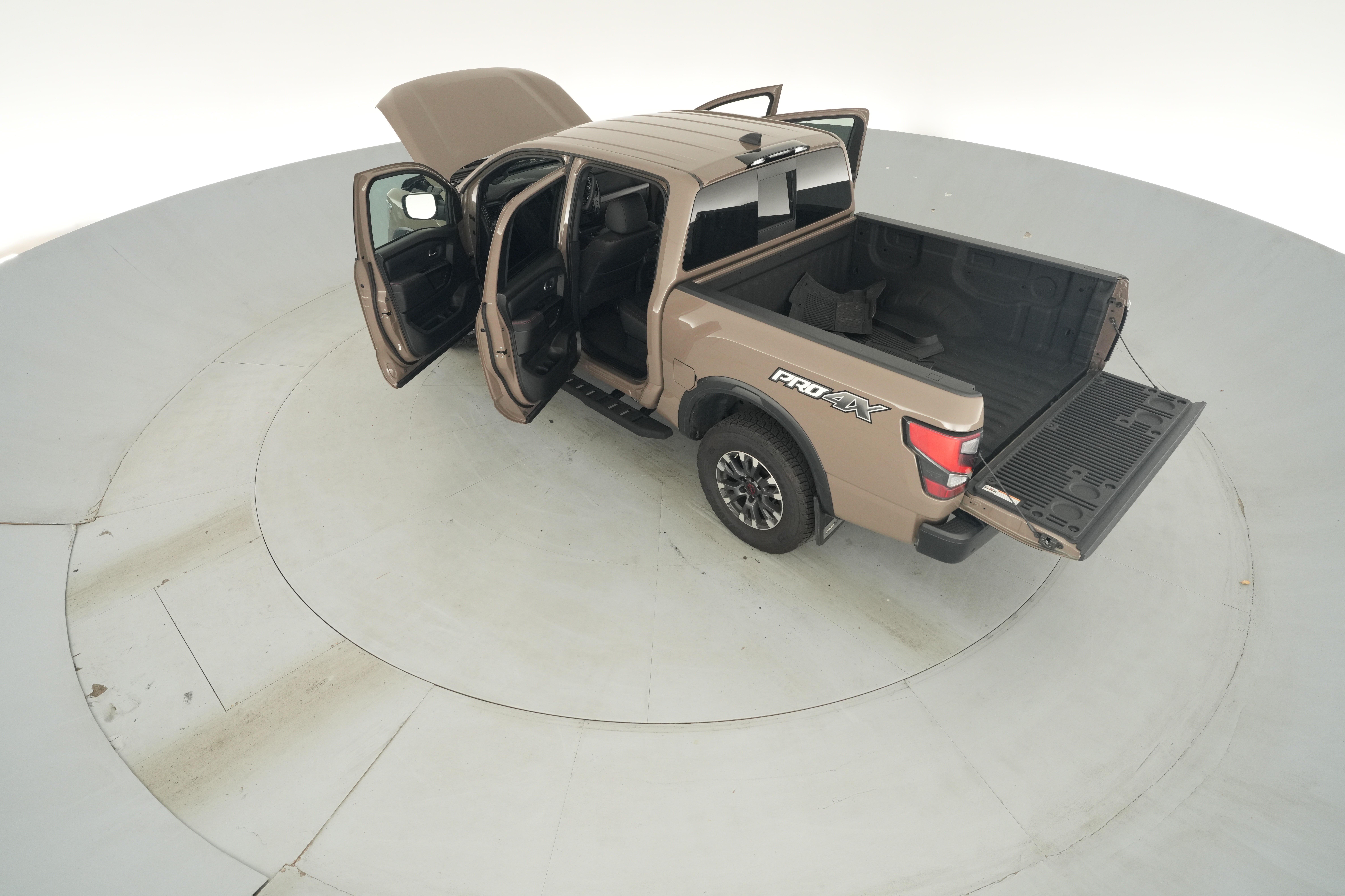 2024 Nissan Titan PRO-4X - Photo 41