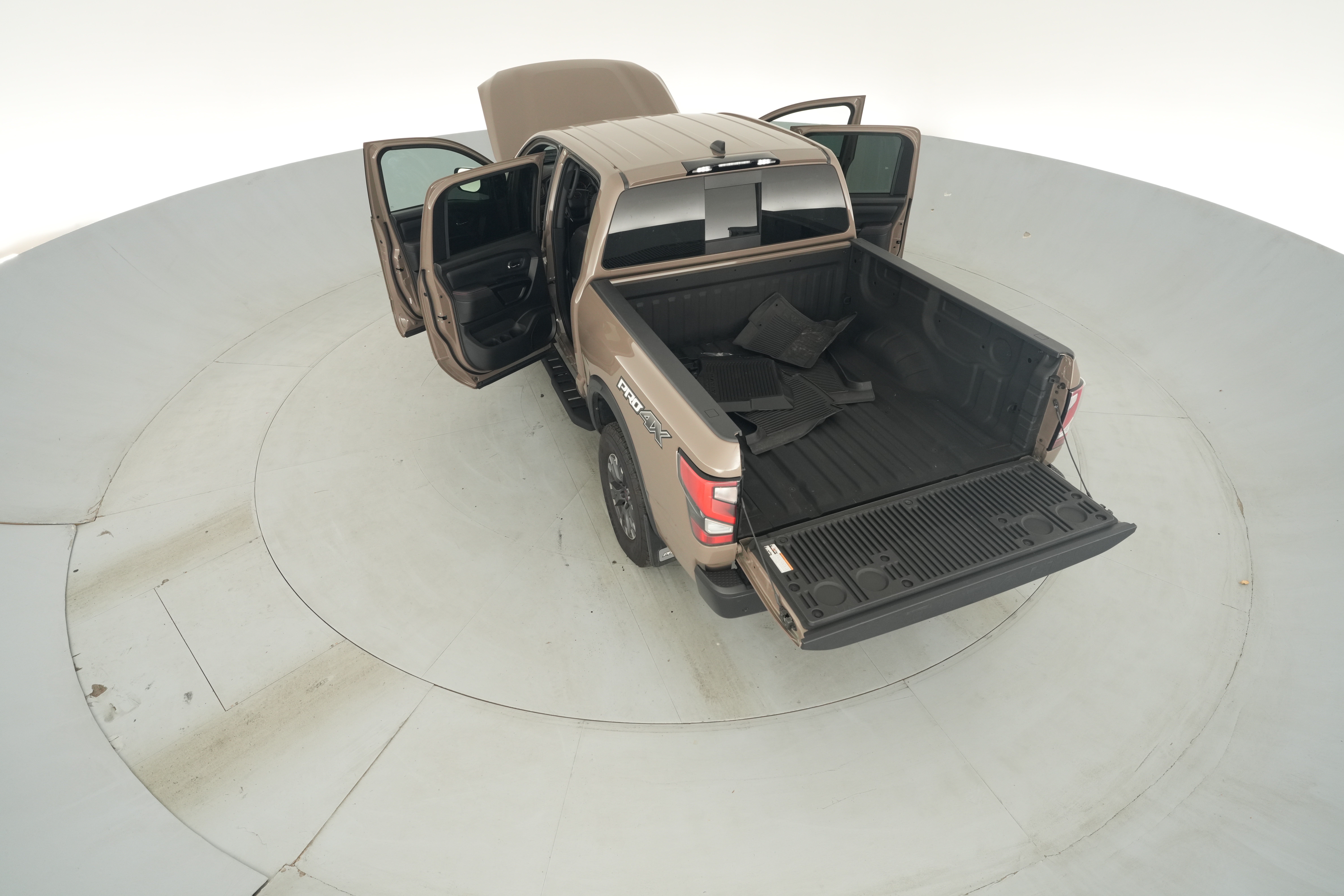 2024 Nissan Titan PRO-4X - Photo 42