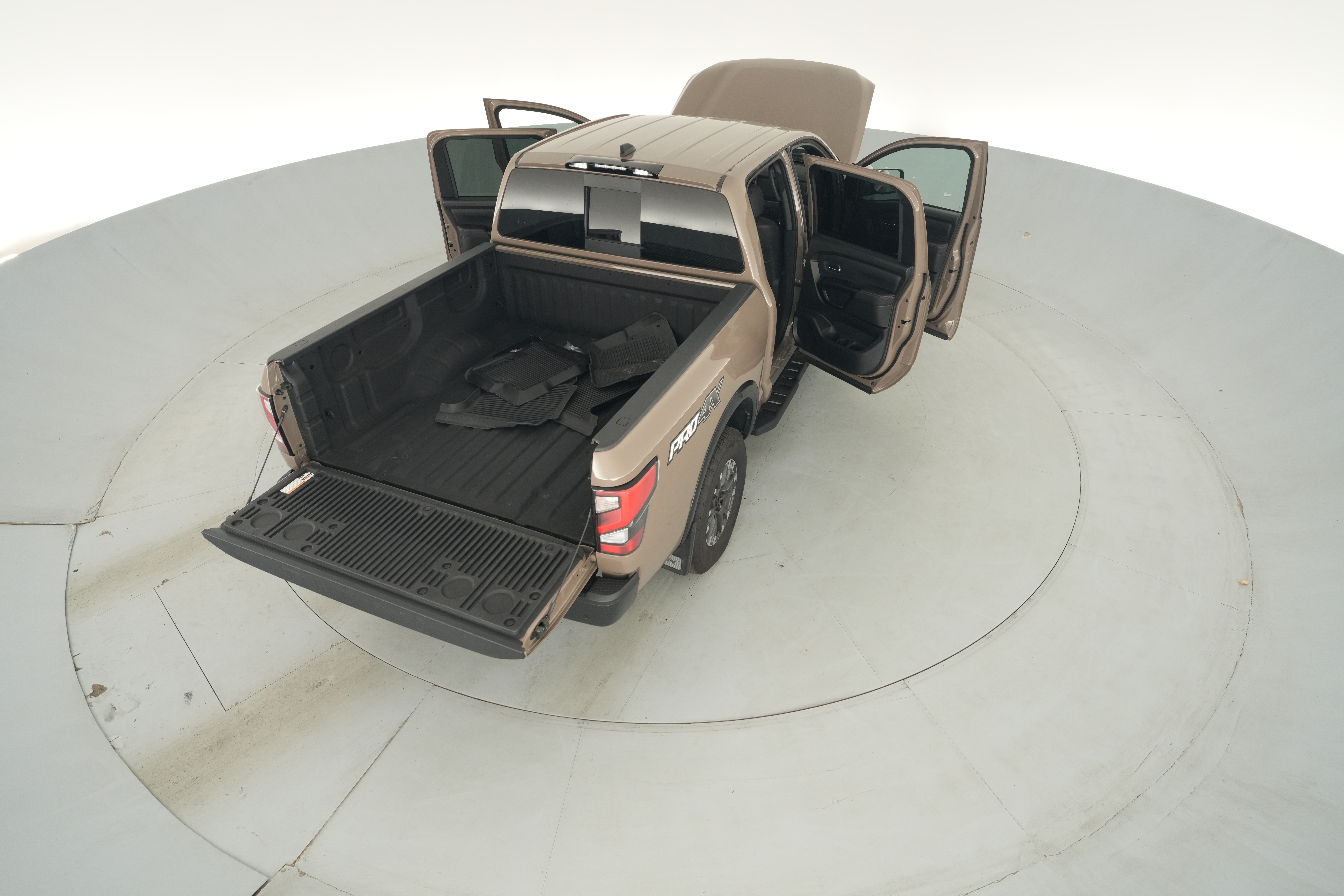 2024 Nissan Titan PRO-4X - Photo 44