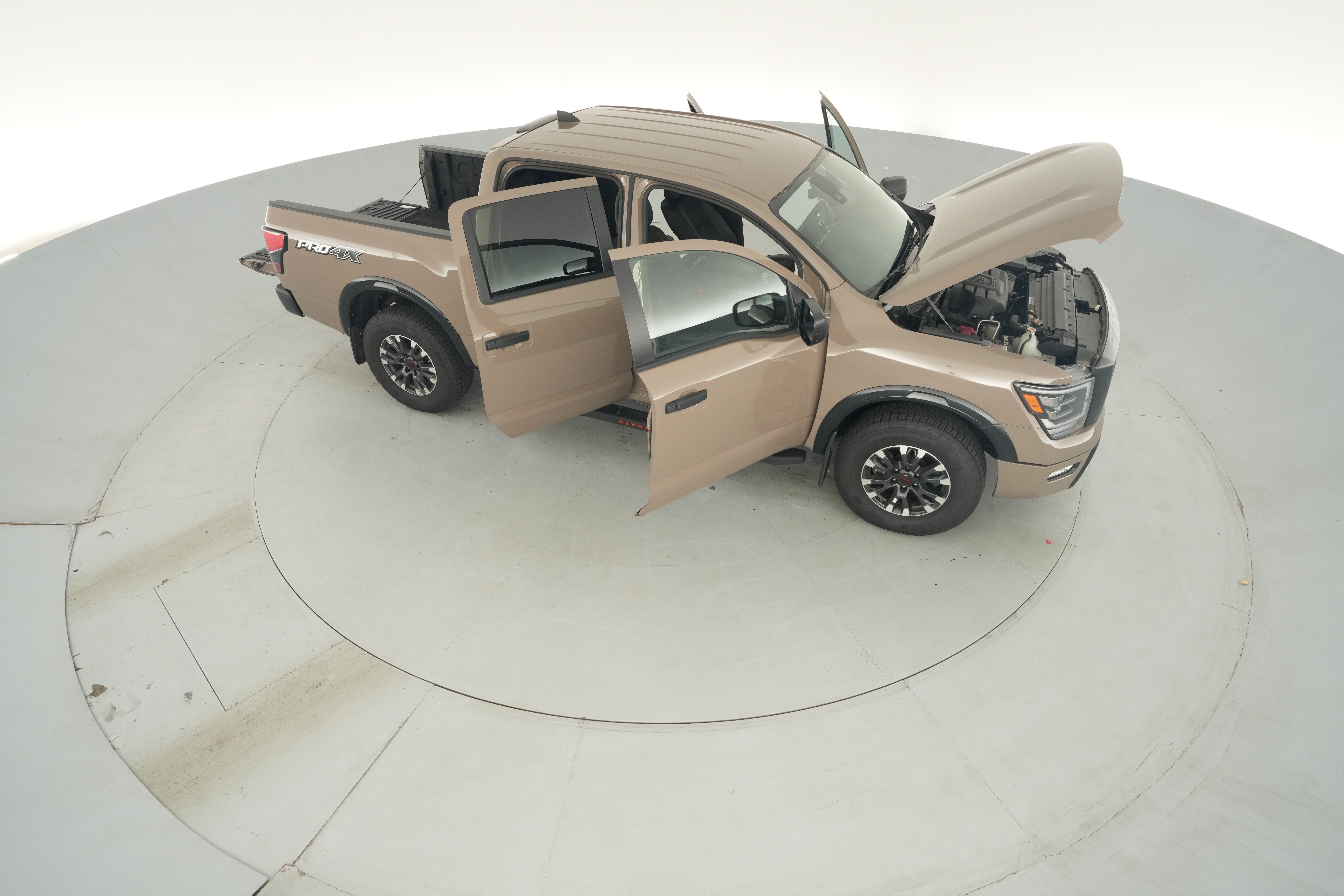 2024 Nissan Titan PRO-4X - Photo 48