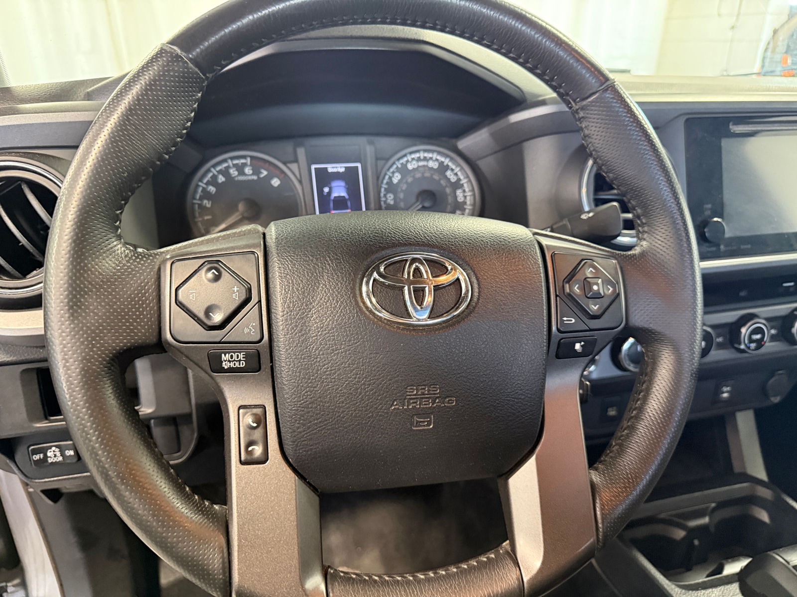 Thumbnail: 2017 Toyota Tacoma - 5