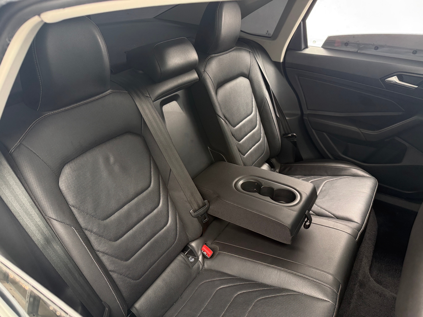 Thumbnail: 2019 Volkswagen Jetta - 5