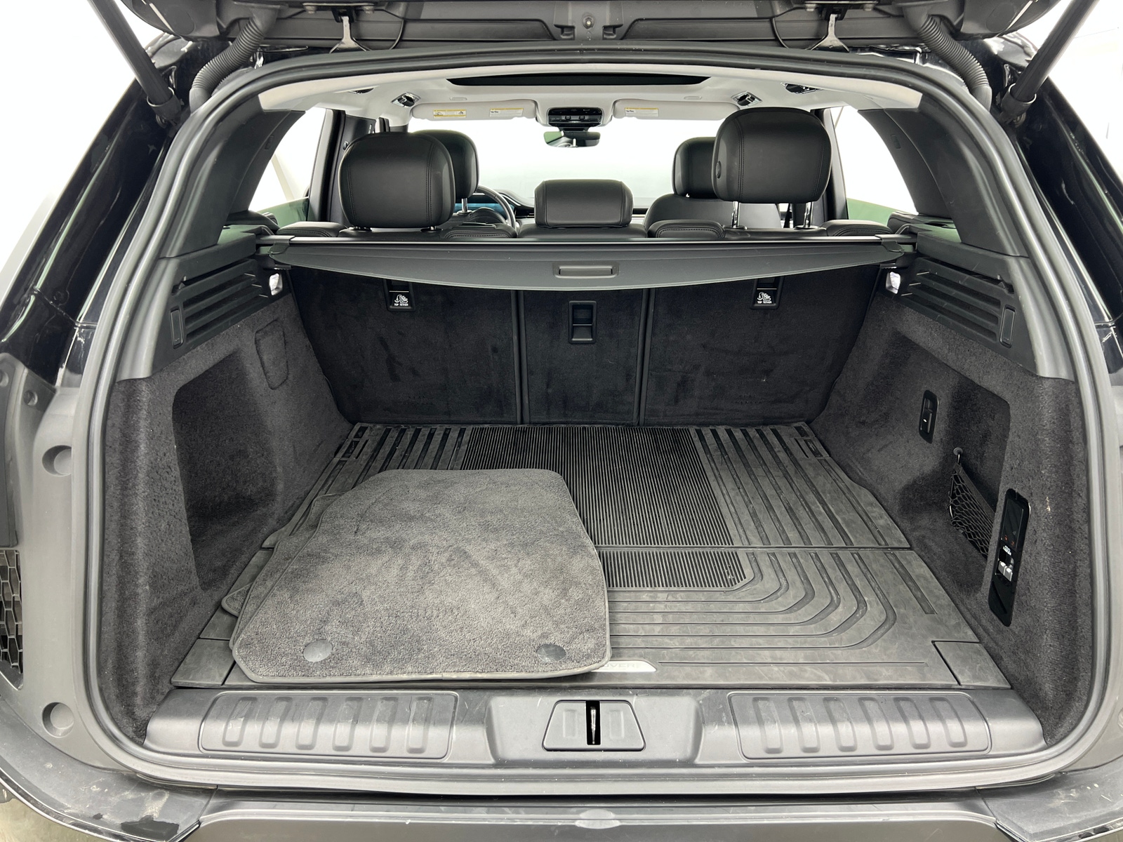 Thumbnail: 2023 Land Rover Range Rover Sport - 6