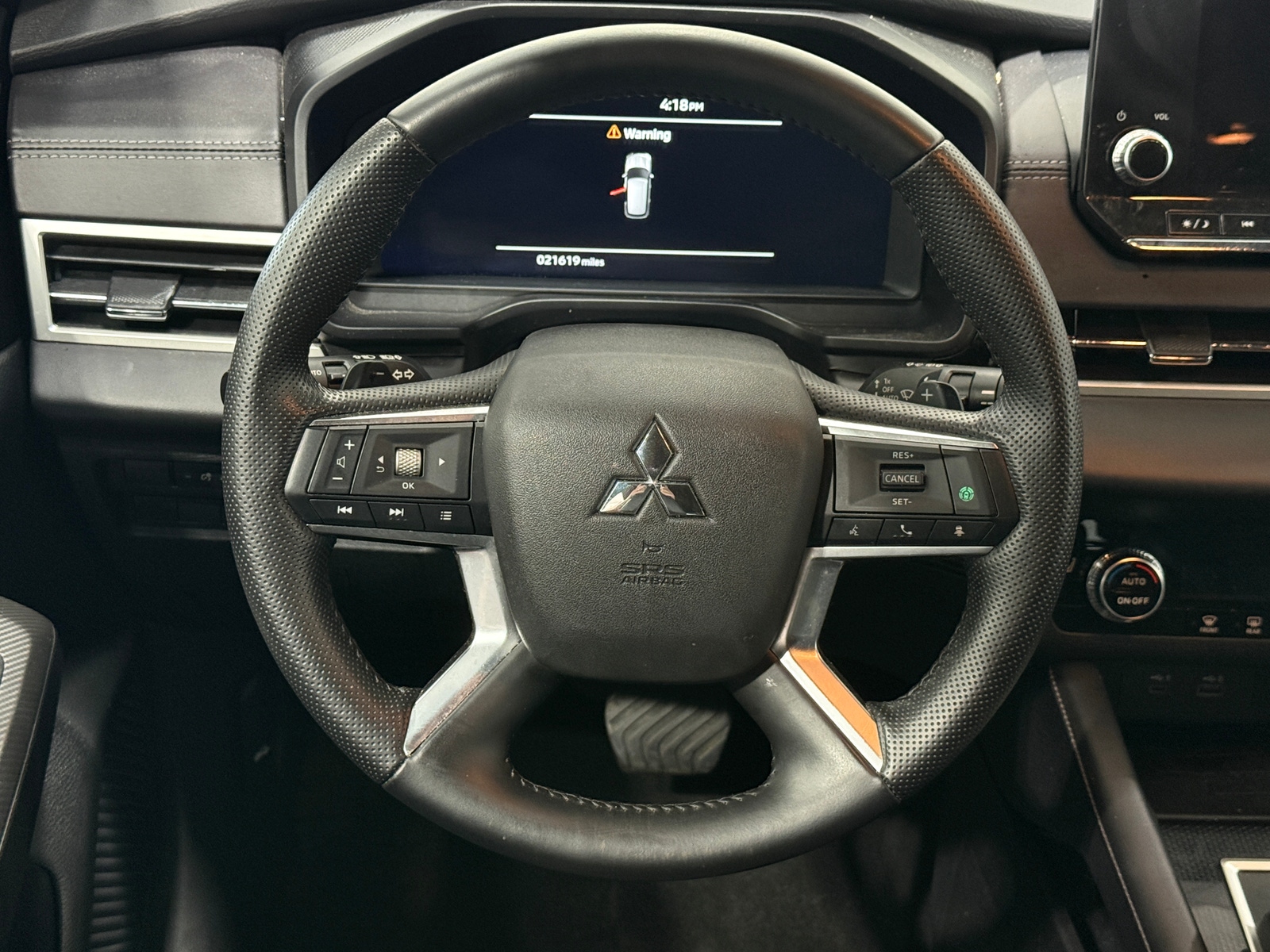 Thumbnail: 2024 Mitsubishi Outlander - 4