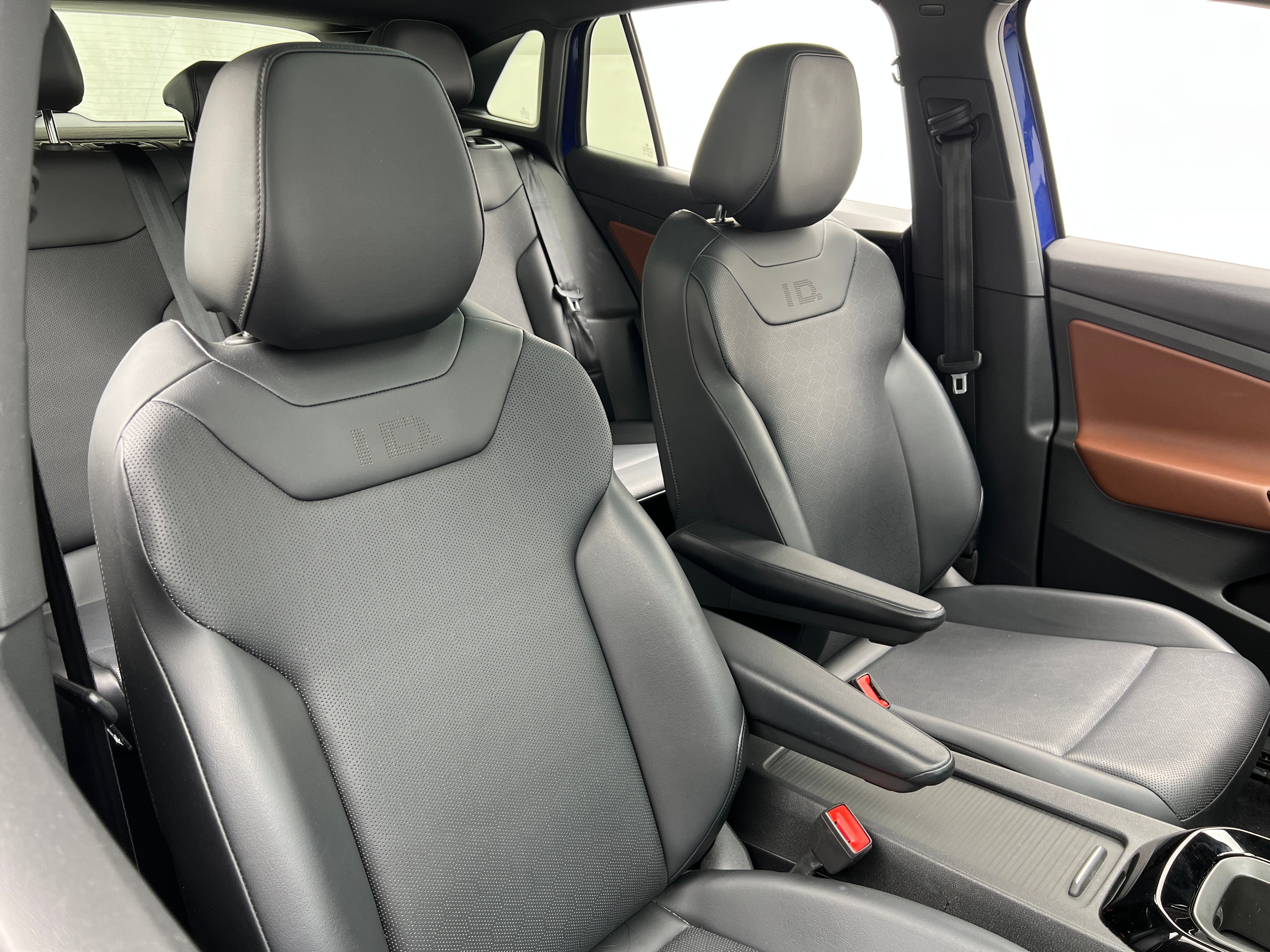 Used 2022 Volkswagen ID.4 PRO S with VIN WVGTMPE24NP044873 for sale in Pewaukee, WI