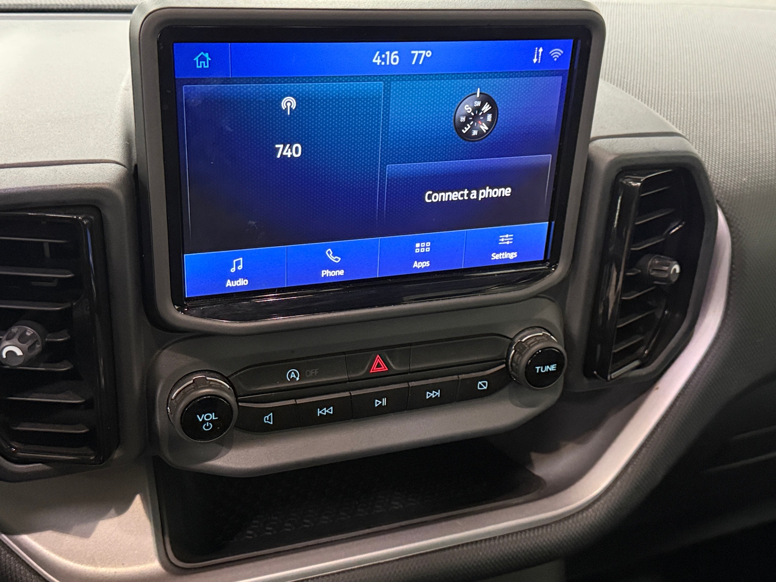Thumbnail: 2021 Ford Bronco Sport - 4