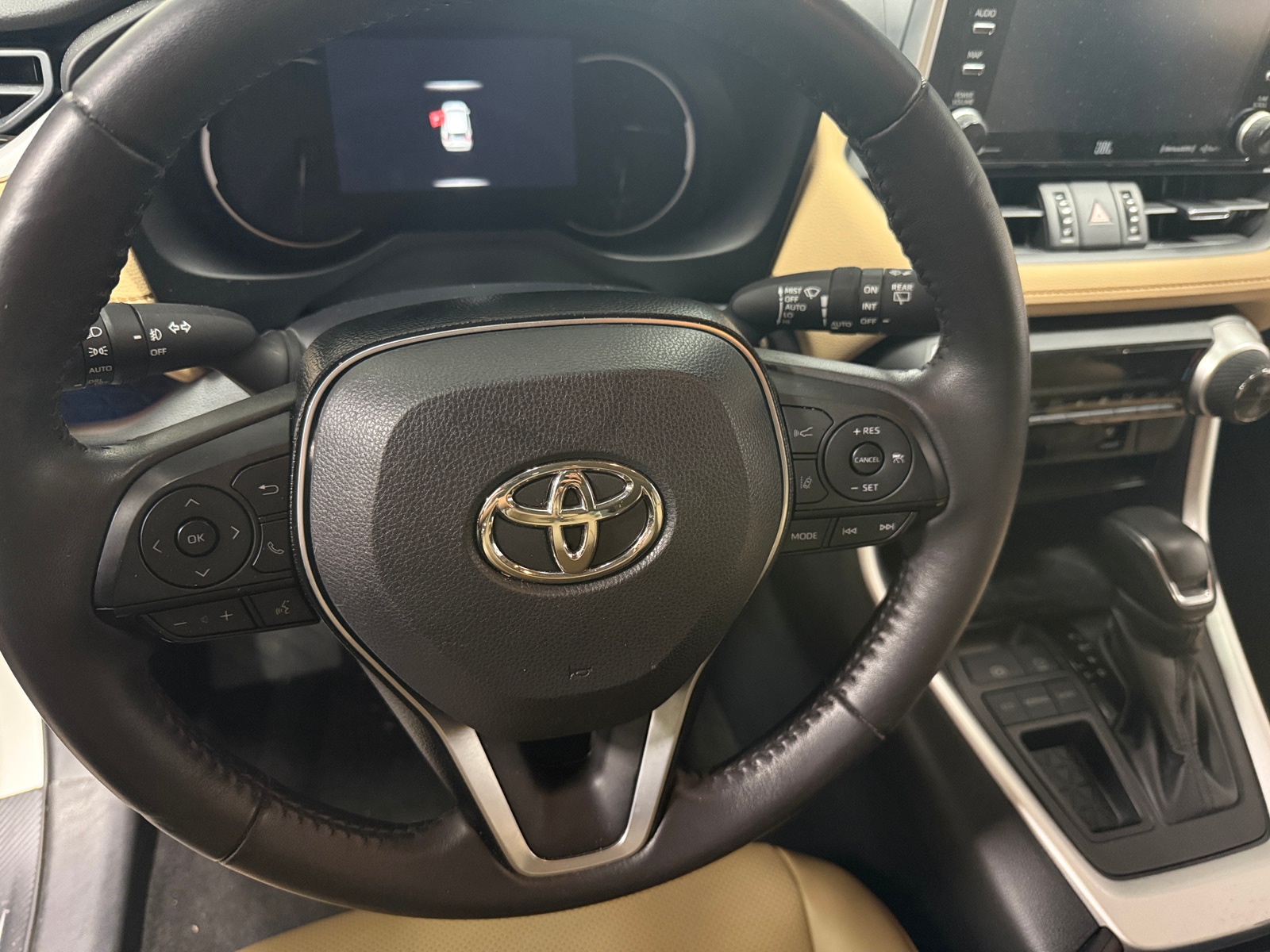 Thumbnail: 2020 Toyota RAV4 - 4