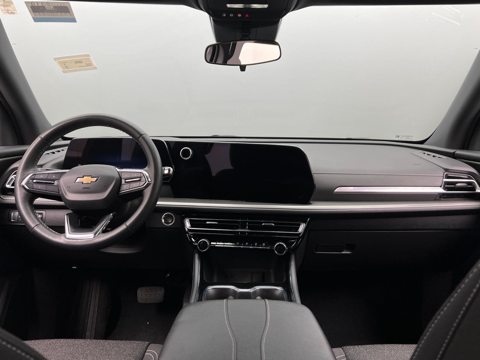 Thumbnail: 2024 Chevrolet Traverse - 3