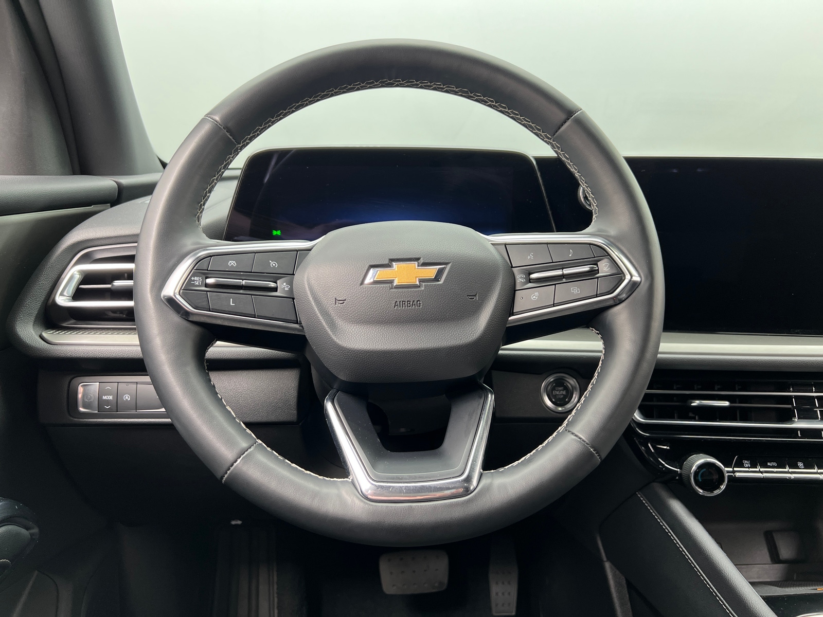 Thumbnail: 2024 Chevrolet Traverse - 5
