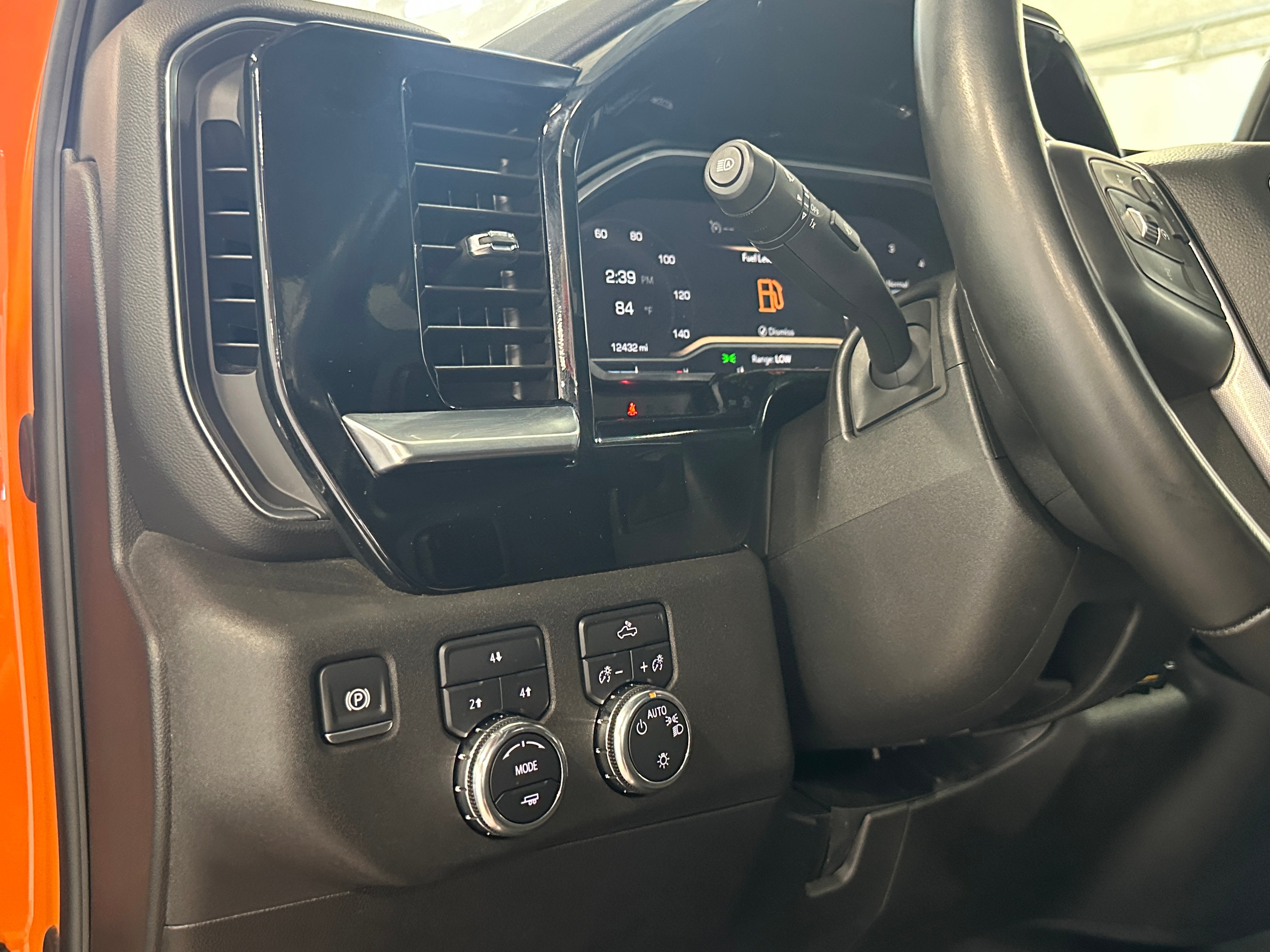 2024 GMC Sierra 2500HD SLE - Photo 3