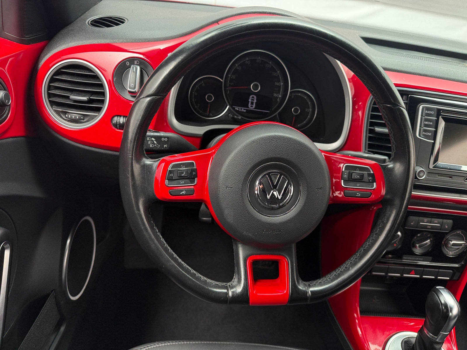 Thumbnail: 2019 Volkswagen Beetle - 5