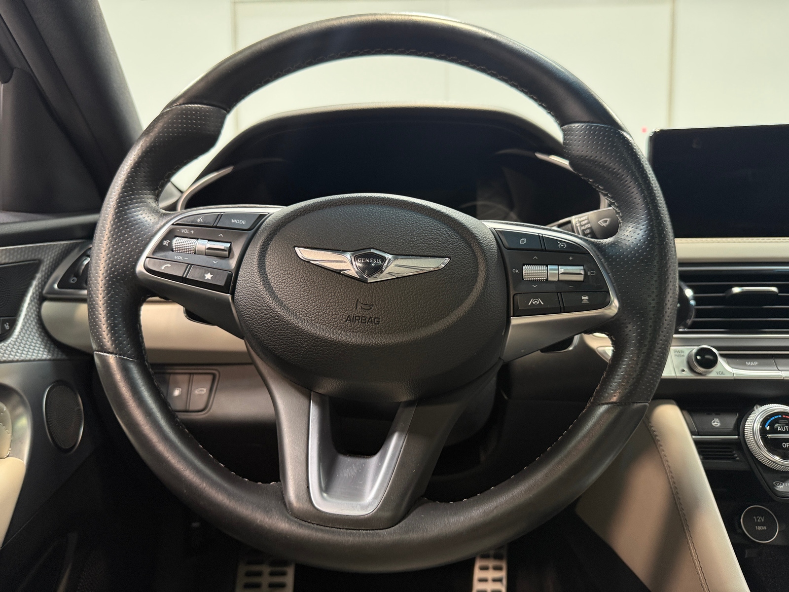 Thumbnail: 2022 Genesis G70 - 4