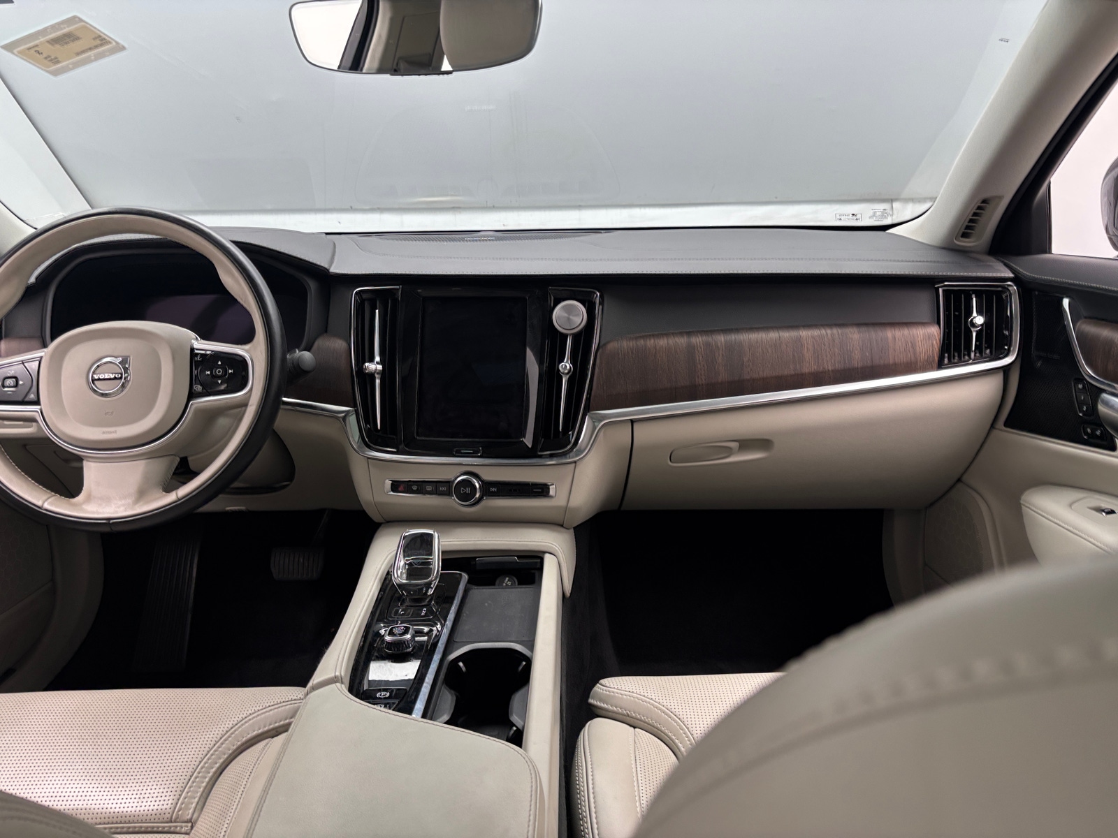 Thumbnail: 2022 Volvo S90 - 2