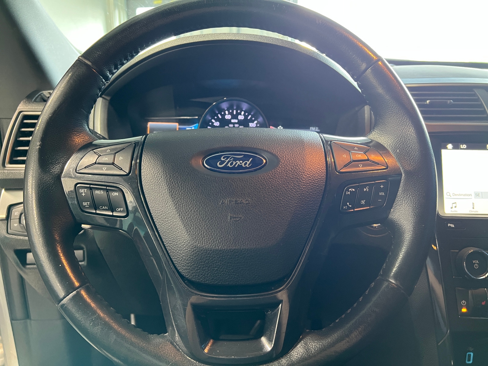 Thumbnail: 2019 Ford Explorer - 5