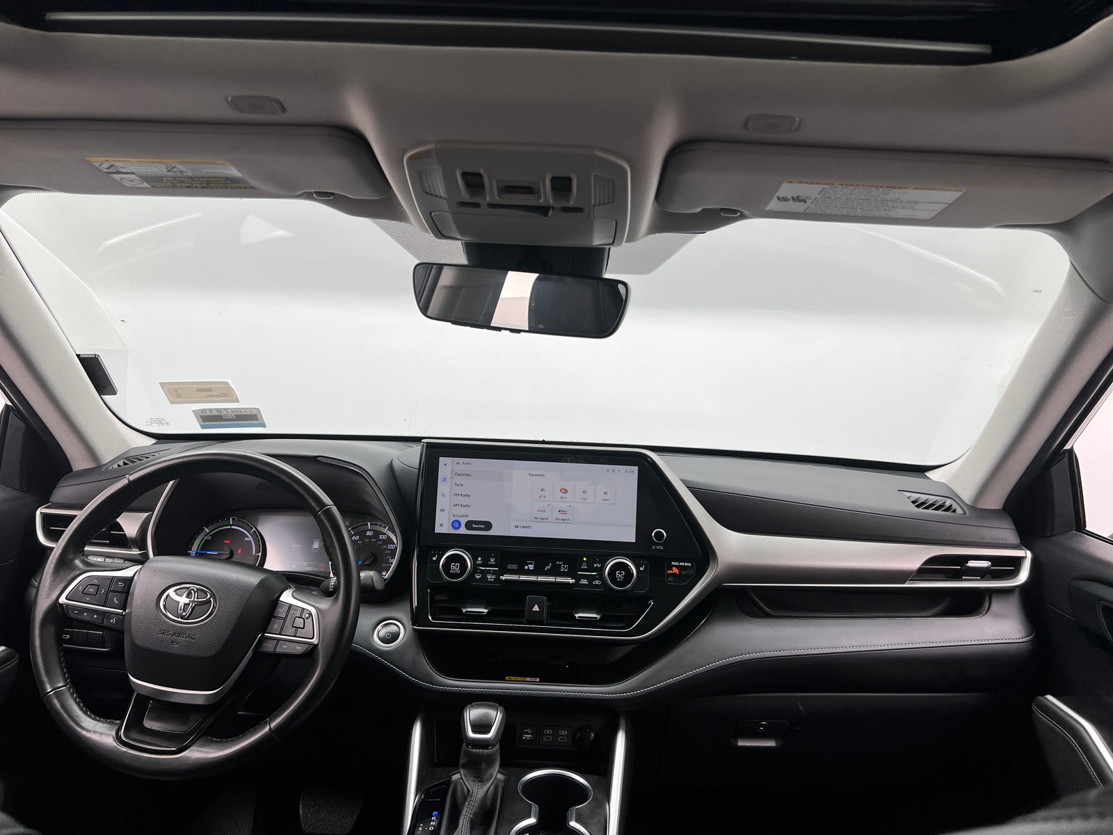 Thumbnail: 2024 Toyota Highlander - 3