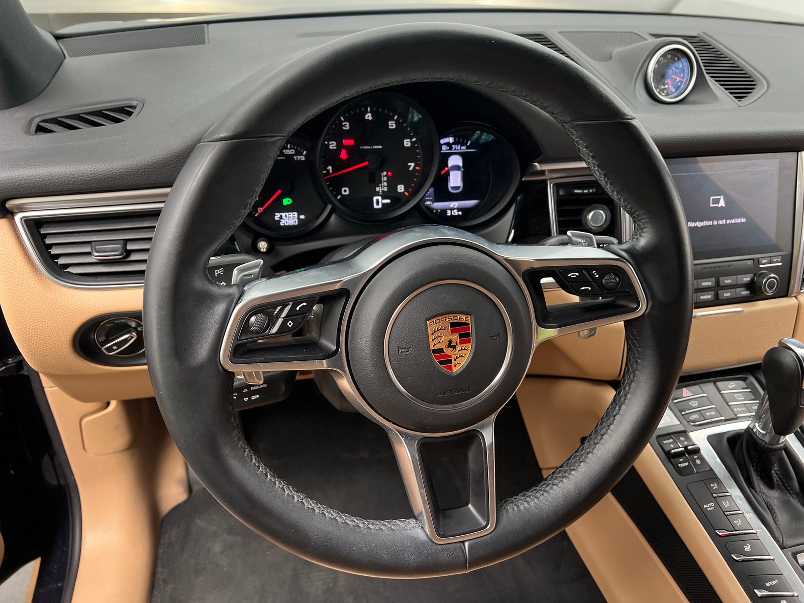 Thumbnail: 2018 Porsche Macan - 4