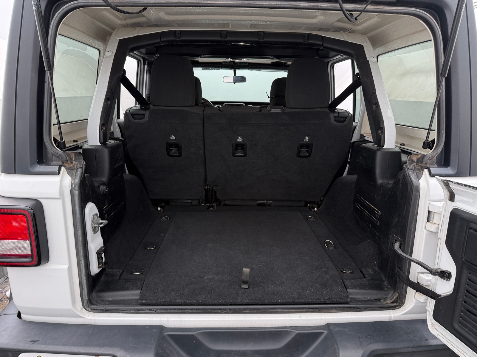 Thumbnail: 2020 Jeep Wrangler - 7
