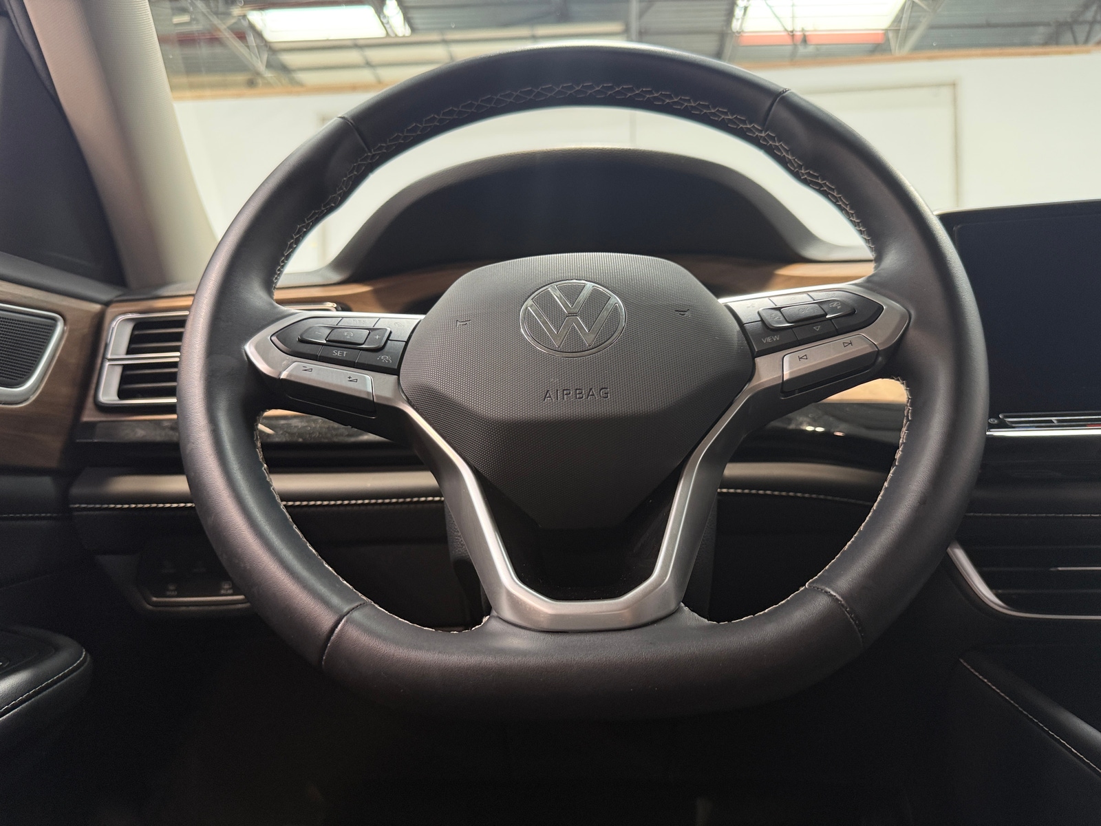 Thumbnail: 2026 Volkswagen Atlas - 4