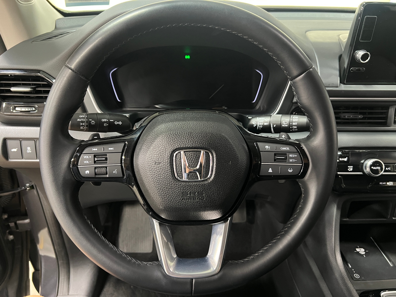 Thumbnail: 2023 Honda Pilot - 4
