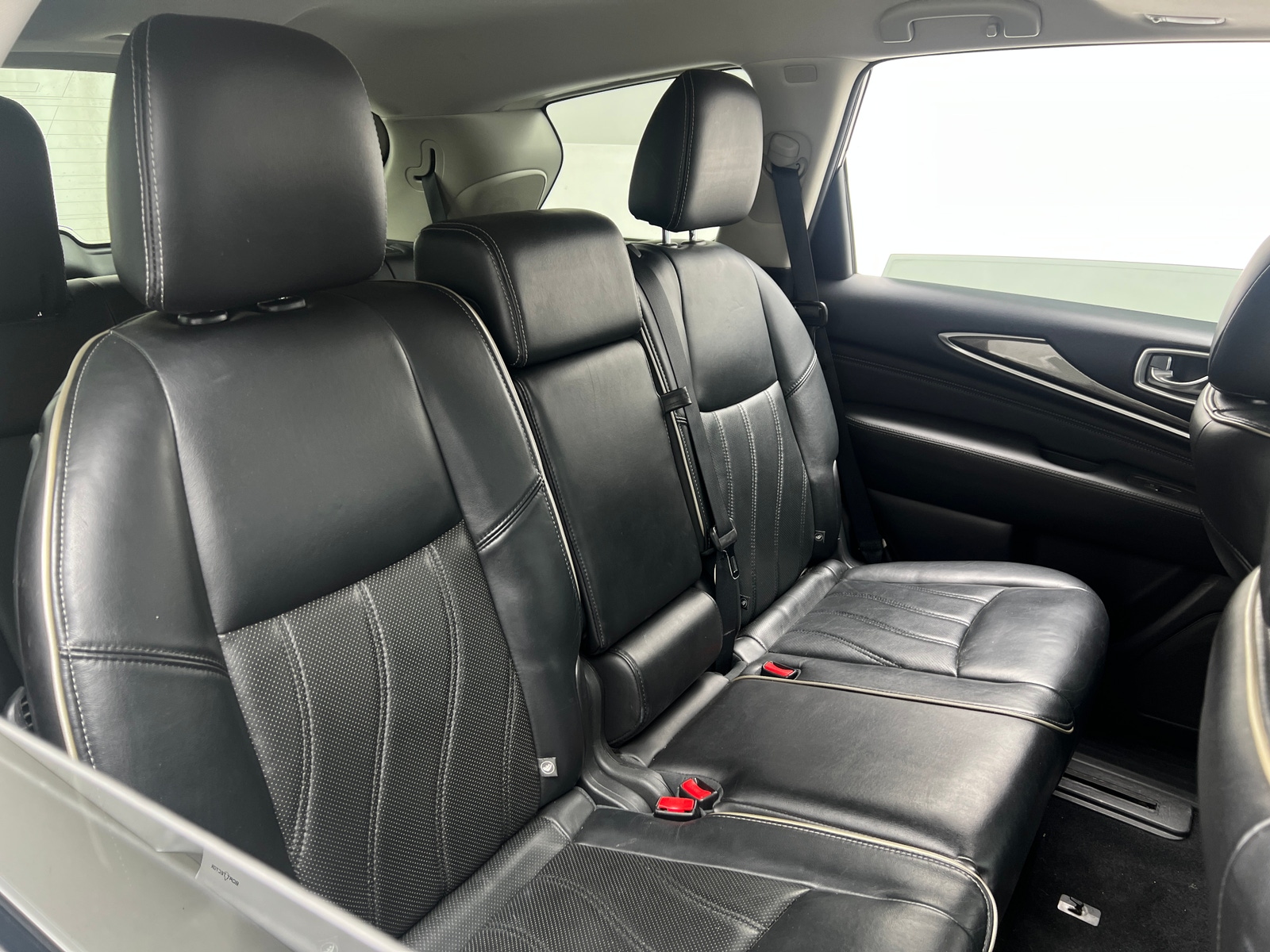 Thumbnail: 2017 INFINITI QX60 - 5