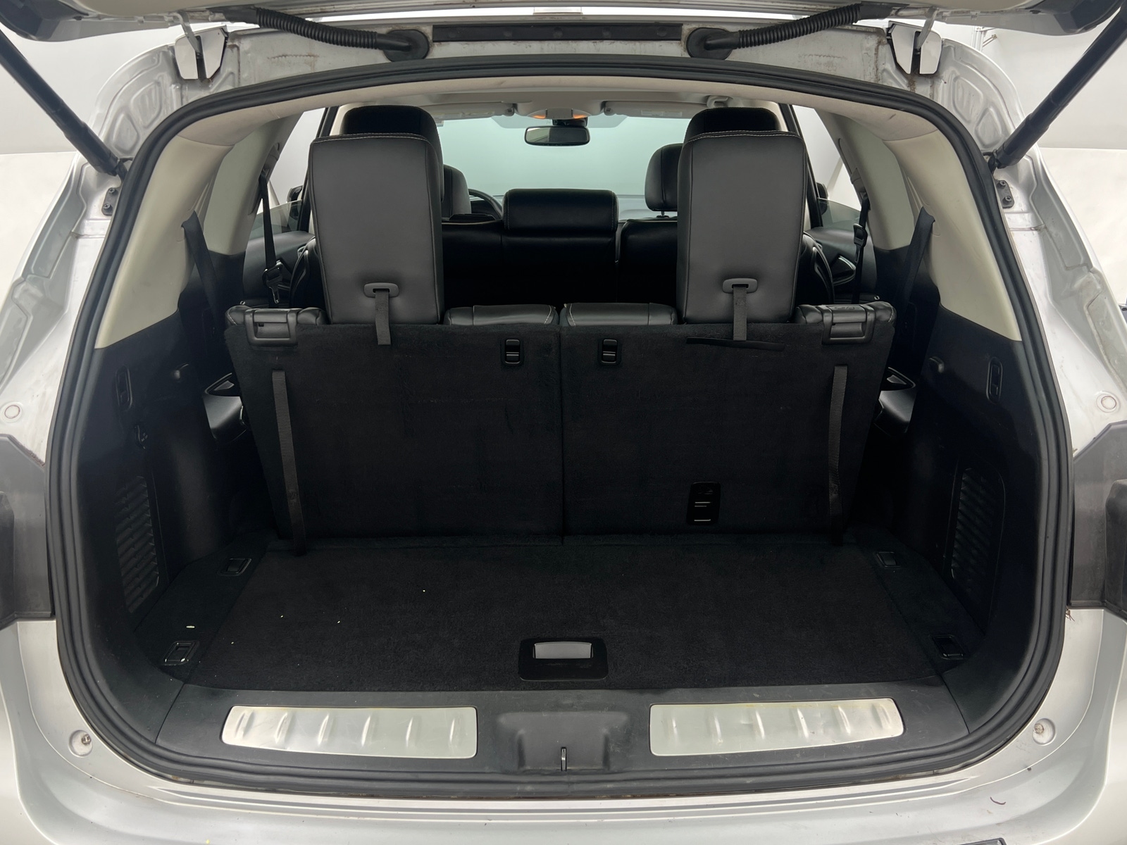 Thumbnail: 2017 INFINITI QX60 - 6
