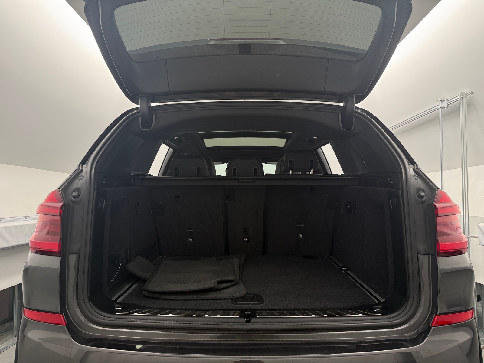 Thumbnail: 2021 BMW X3 - 6