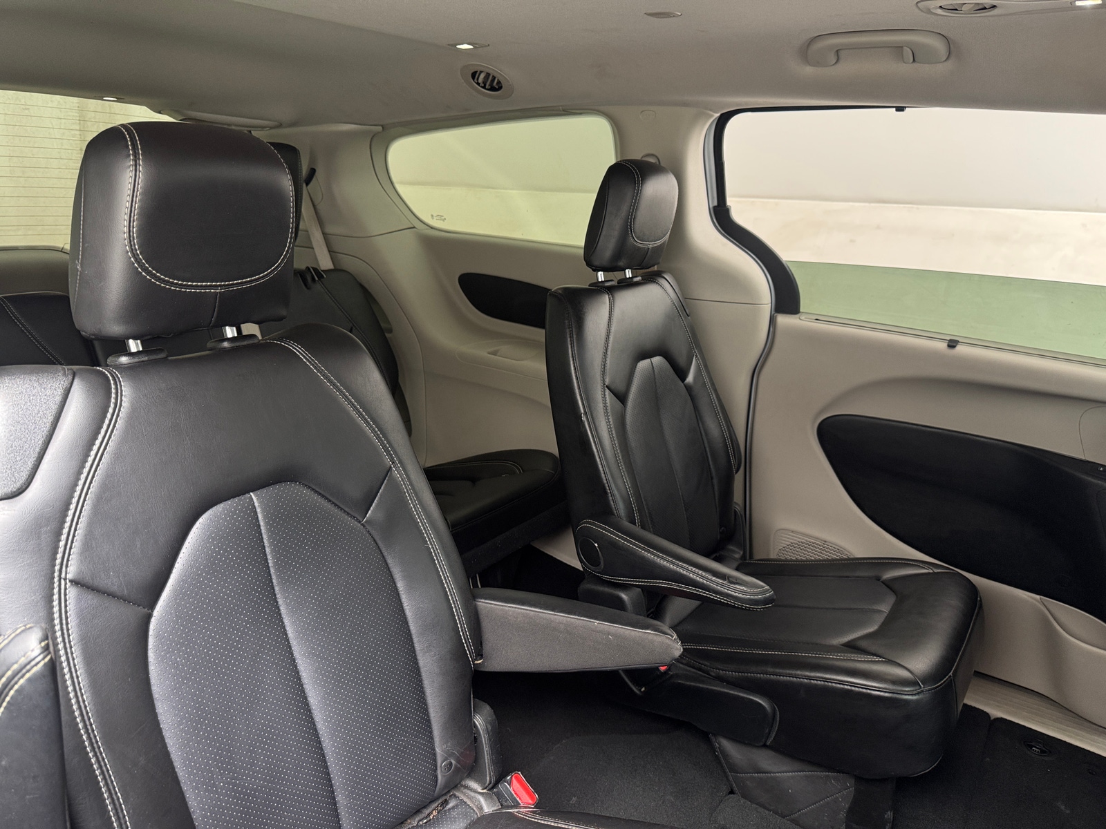 Thumbnail: 2024 Chrysler Pacifica - 5