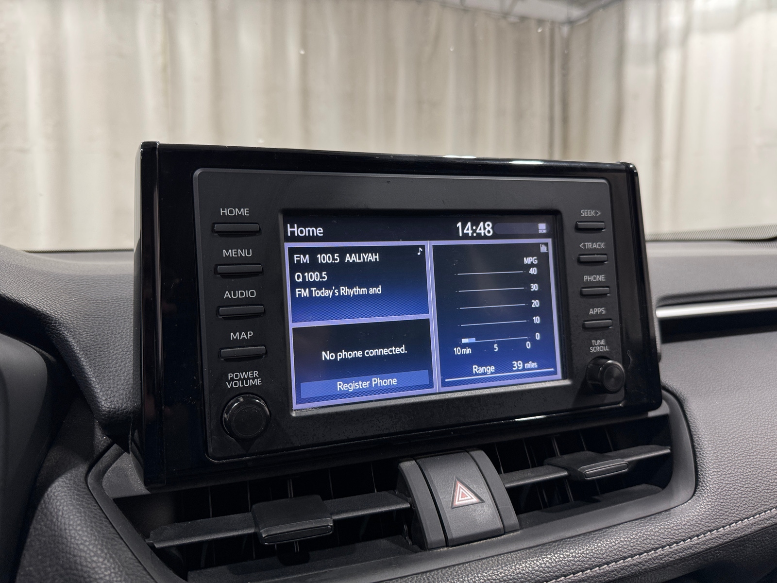Thumbnail: 2019 Toyota RAV4 - 4