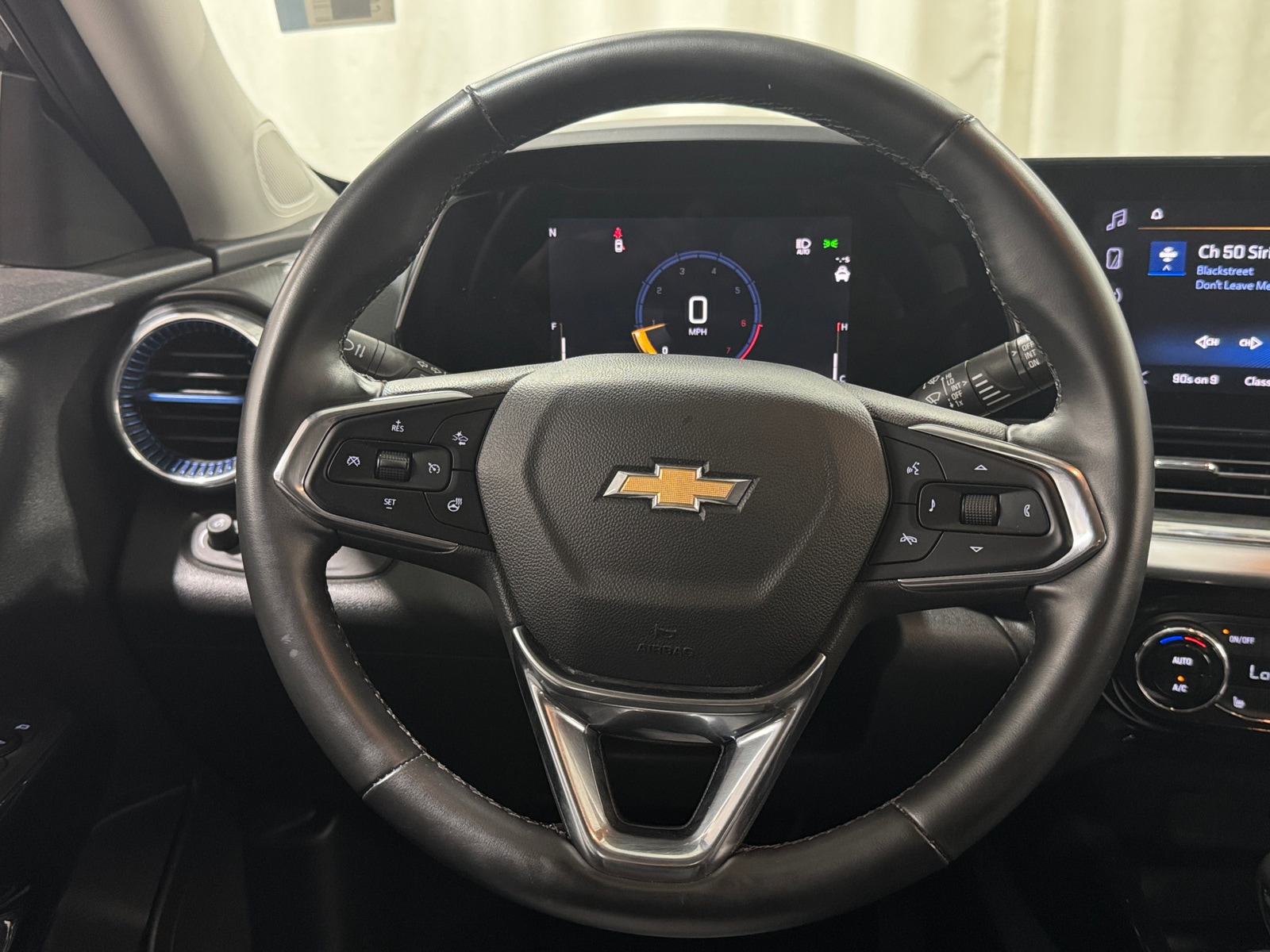 Thumbnail: 2025 Chevrolet Trax - 5