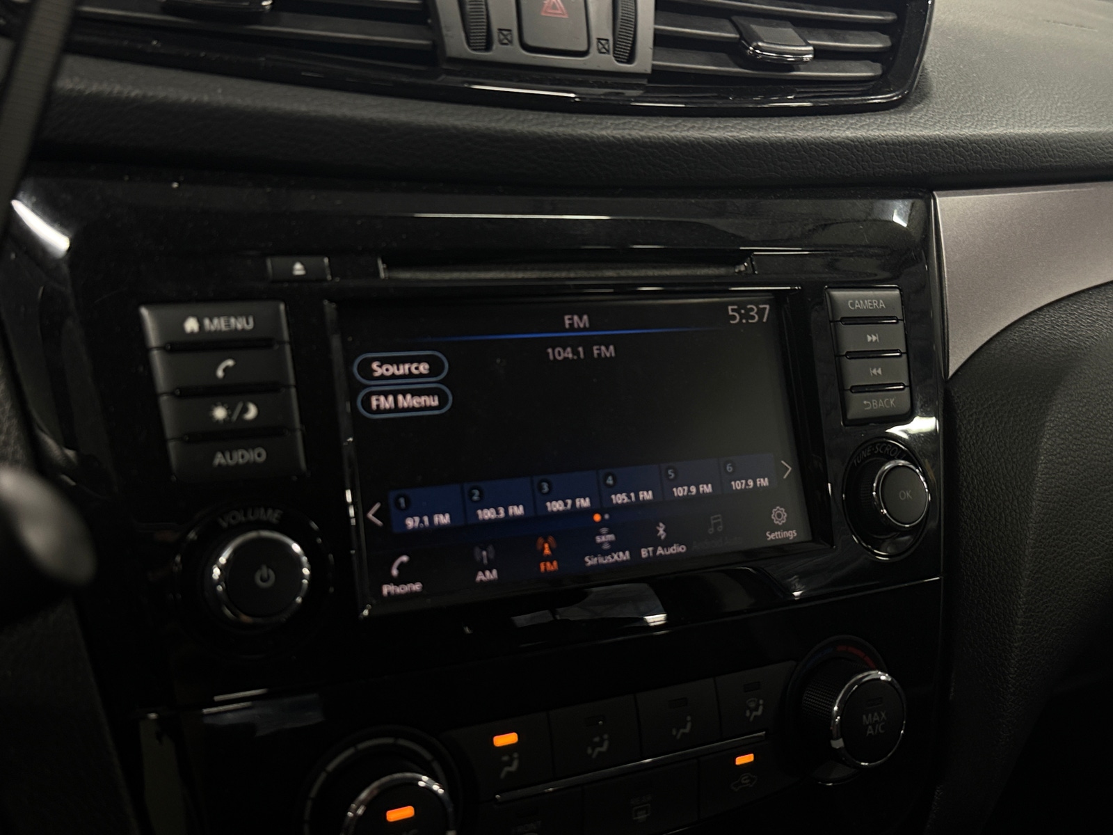 Thumbnail: 2019 Nissan Rogue Sport - 4