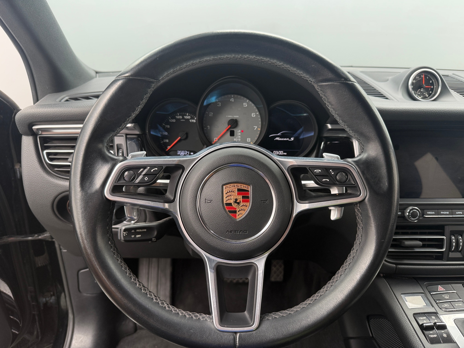 Thumbnail: 2020 Porsche Macan - 4